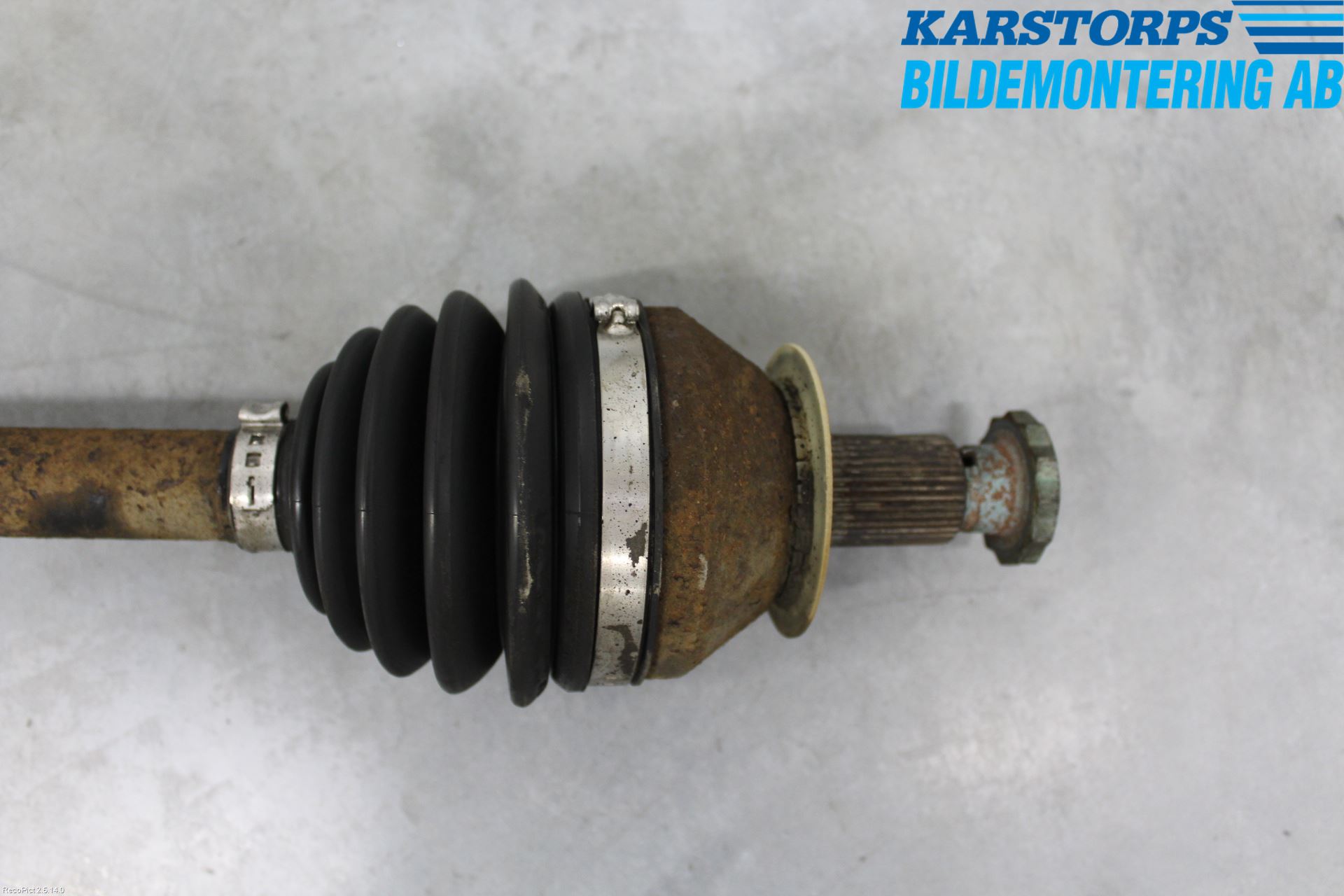 Volkswagen VW POLO 10-17 Drivaksel Foran Kompl Venstre