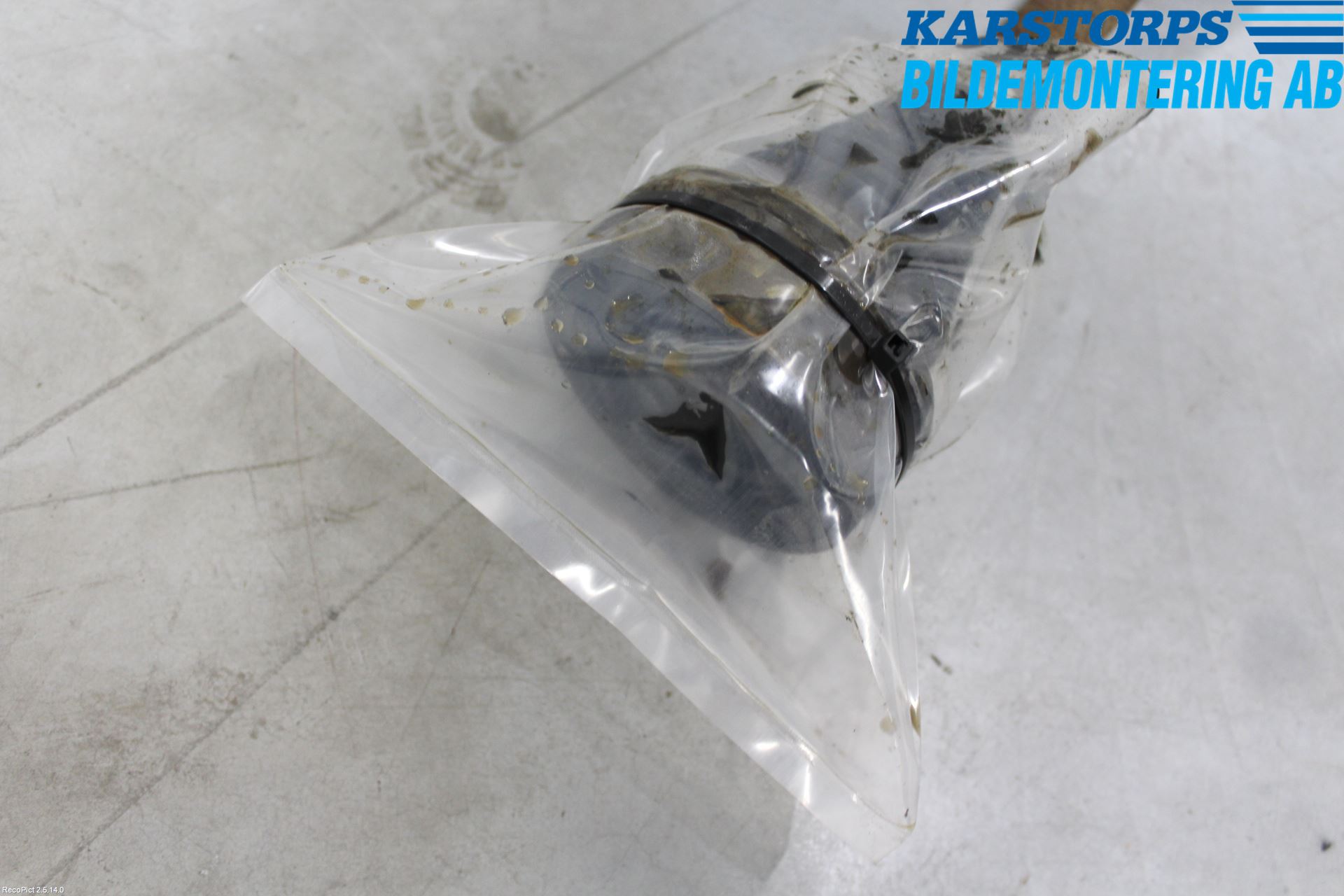 Volkswagen VW POLO 10-17 Drivaksel Foran Kompl Venstre