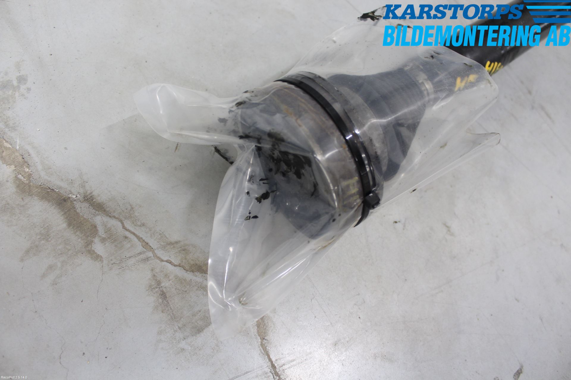 Volkswagen VW POLO 10-17 Drivaksel Foran Kompl Høyre