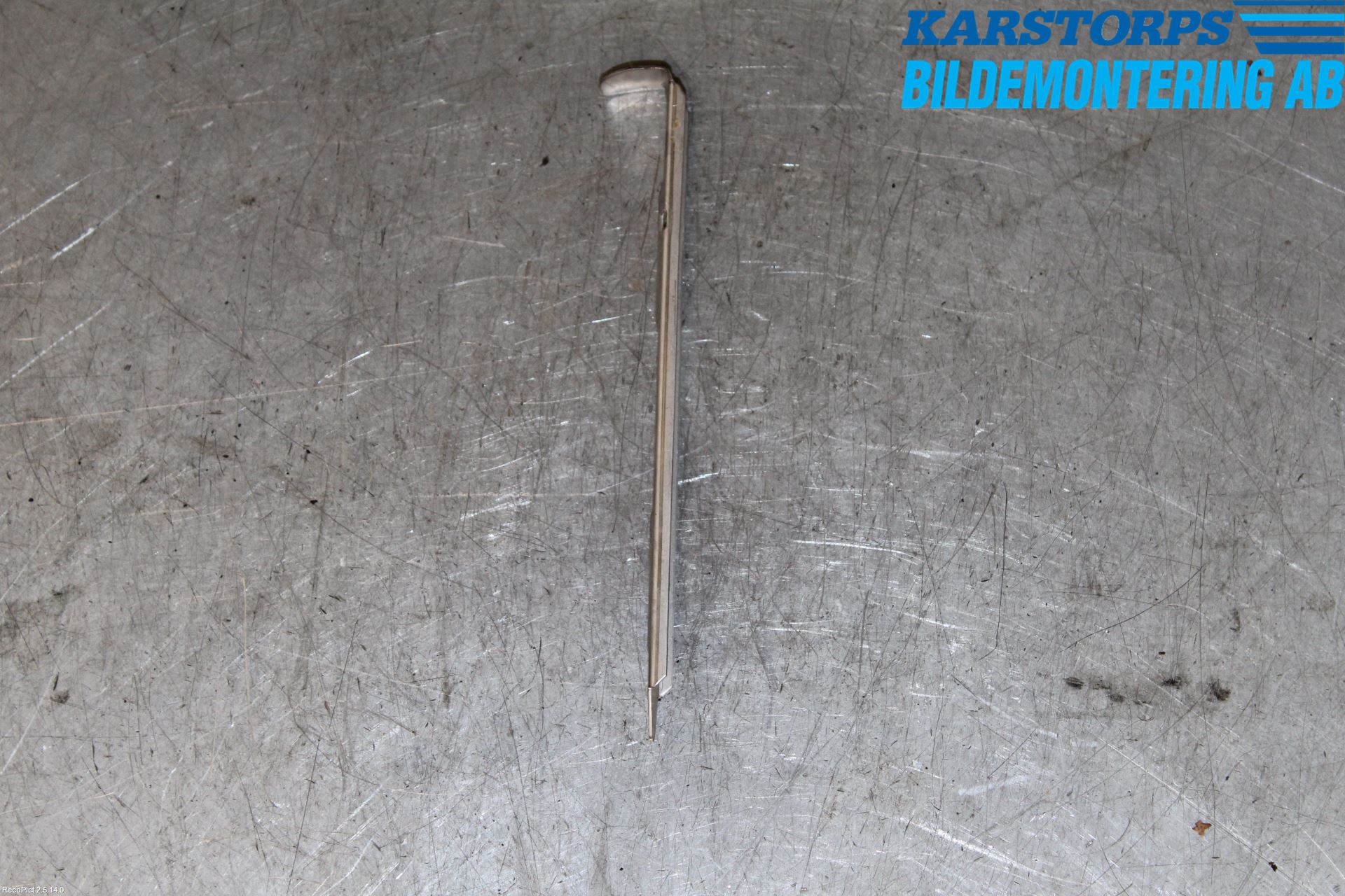 Volvo XC70 08-13 Frontlykt Holder-Feste