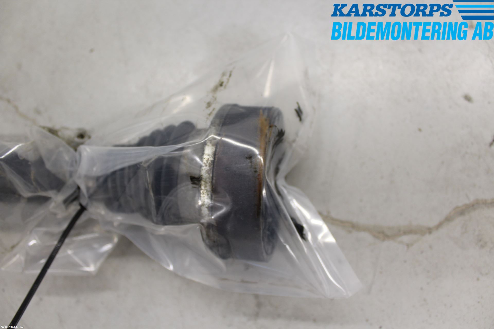 Audi A3/S3 05-13 Drivaksel Foran Kompl Høyre