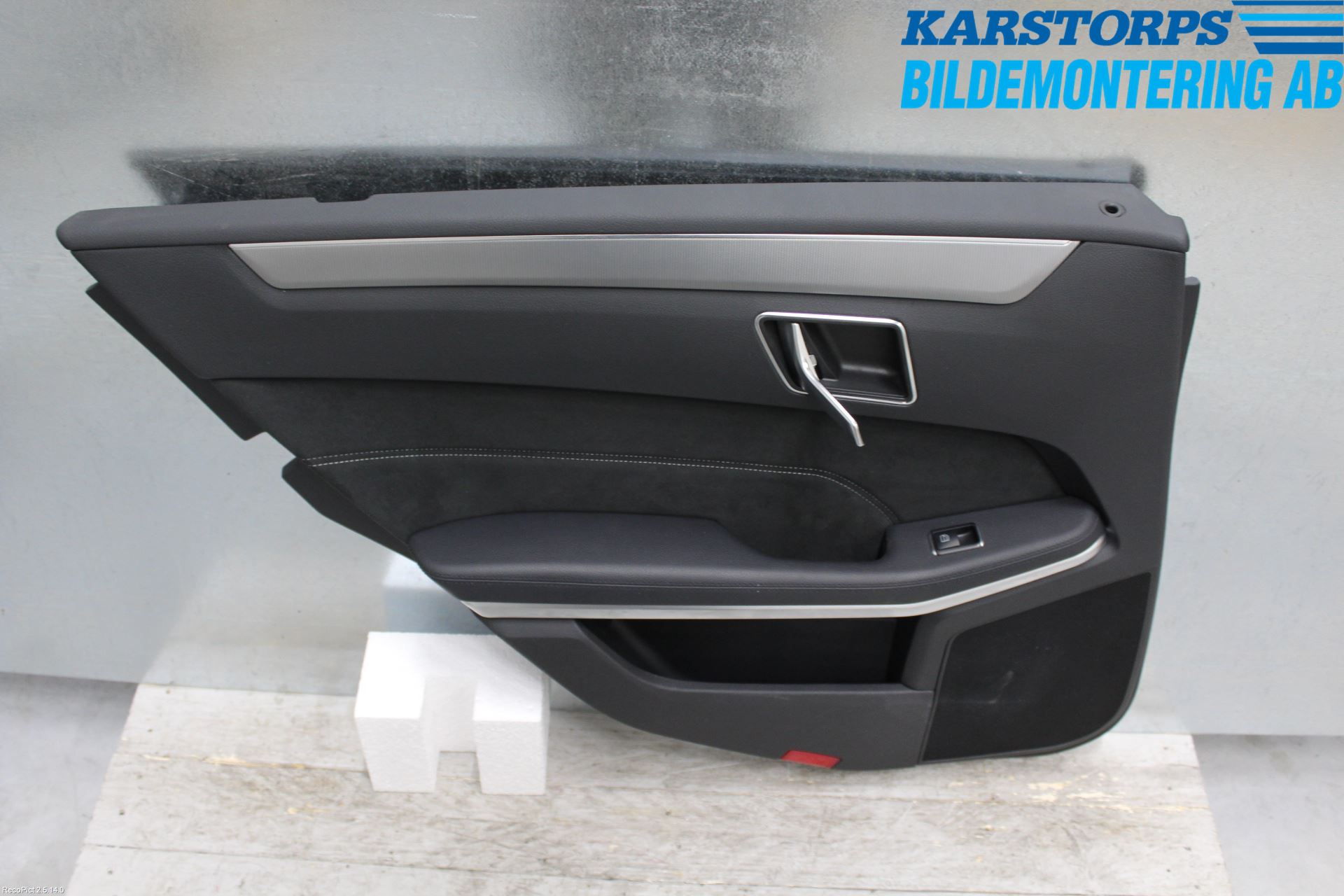 Mercedes-Benz MB E-KLASS (W212) 09-16 Innr Dørtrekk Venstre