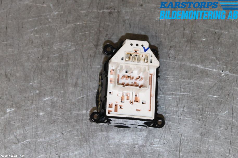Hyundai i40 16-18 Bryter Speil