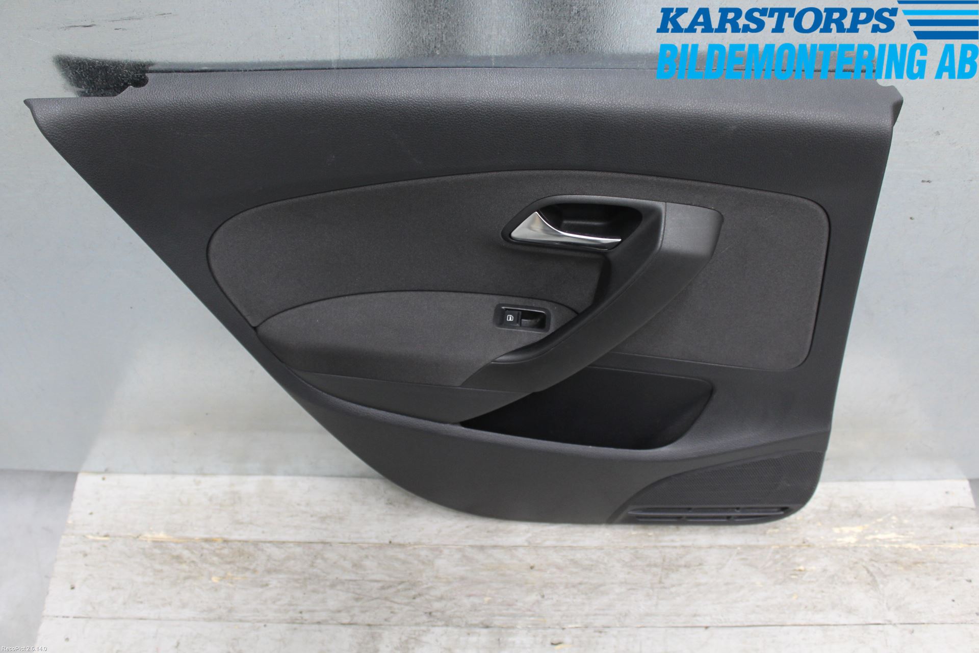 Volkswagen VW POLO 10-17 Innr Dørtrekk Venstre