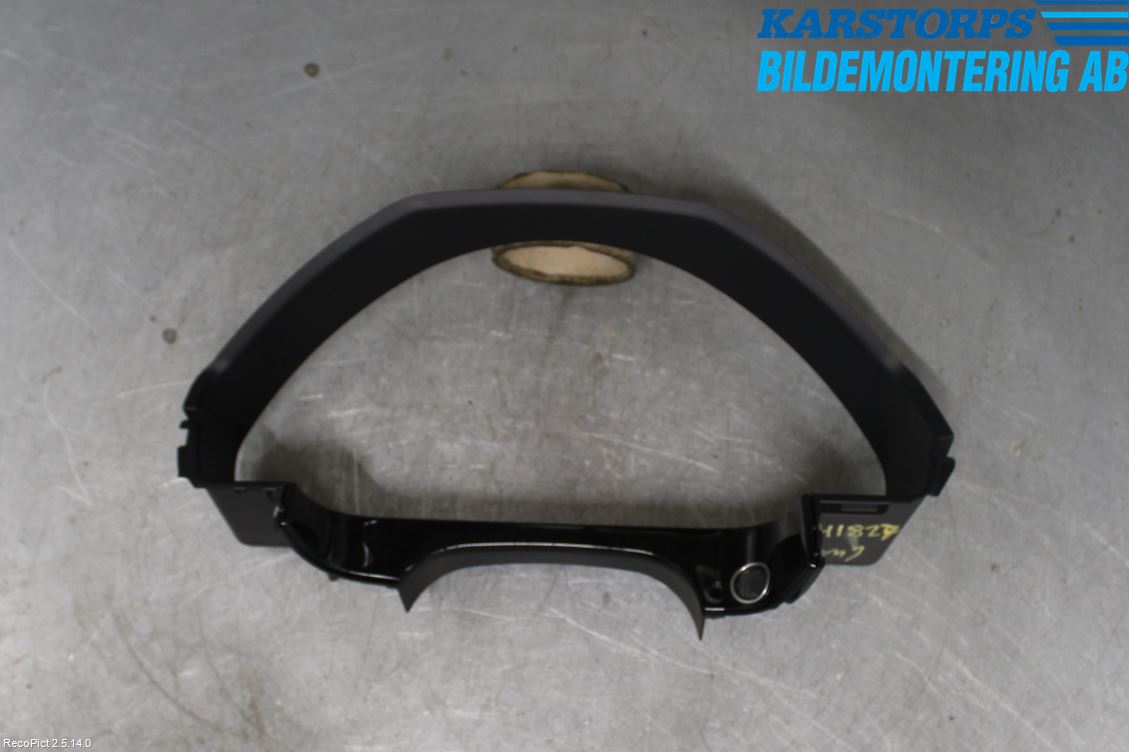 Mercedes-Benz MB E-KLASS (W212) 09-16 Instrument Ramme