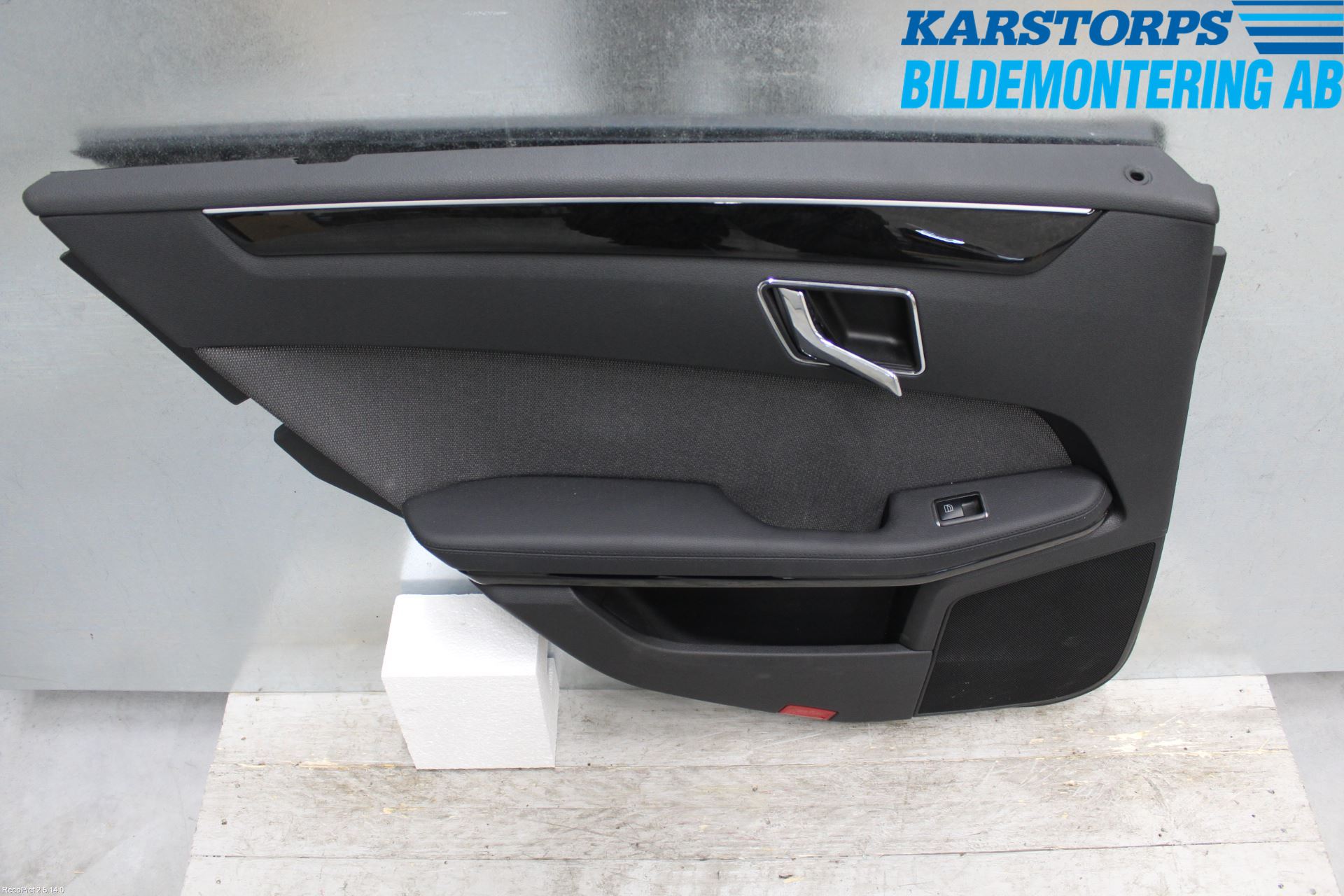 Mercedes-Benz MB E-KLASS (W212) 09-16 Innr Dørtrekk Venstre