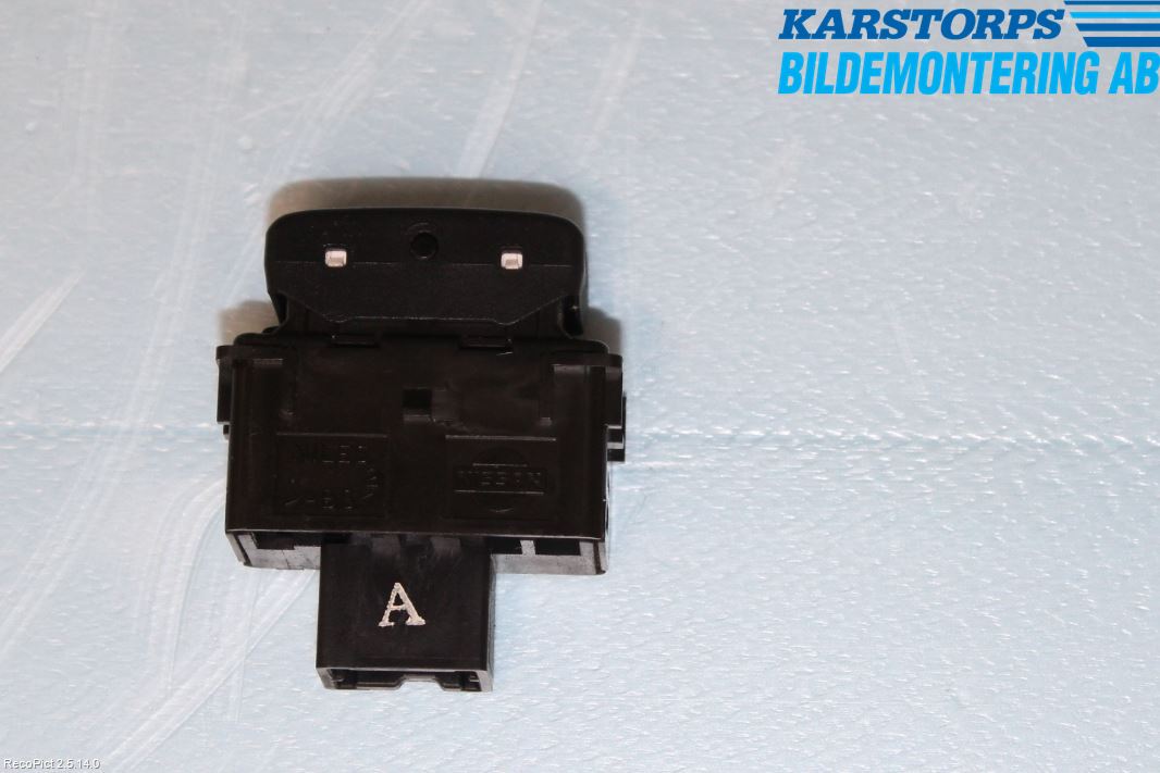Nissan NAVARA 05-16 Bryter Sentral Lås