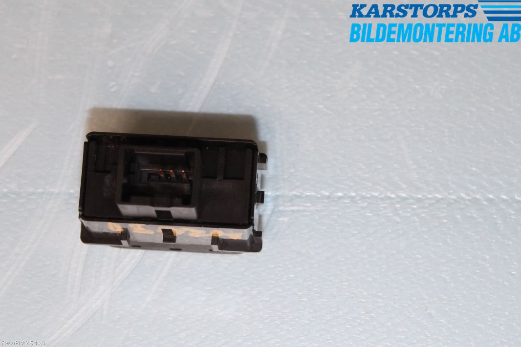 Nissan NAVARA 05-16 Bryter Sentral Lås
