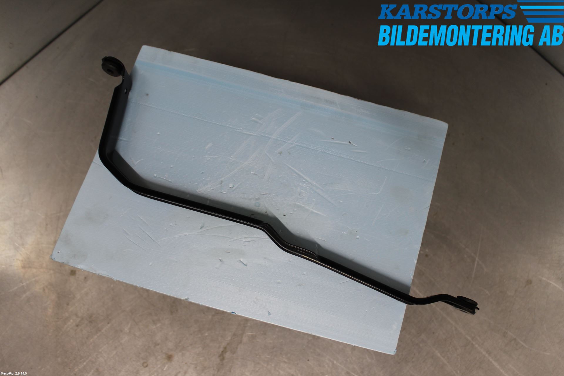 BMW 1 F20/F21 11-19 Drivstofftank Bånd-Feste