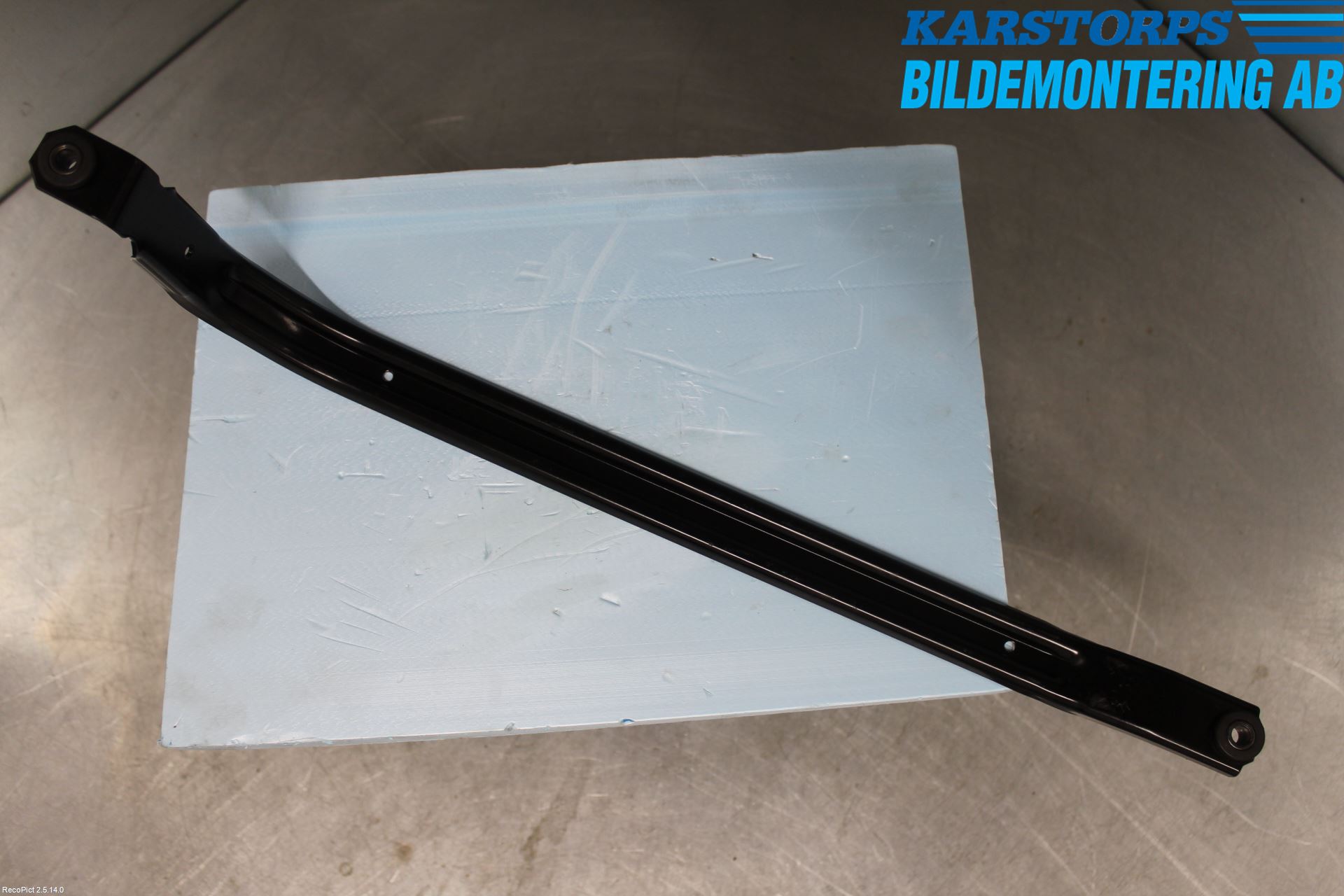 BMW 1 F20/F21 11-19 Drivstofftank Bånd-Feste