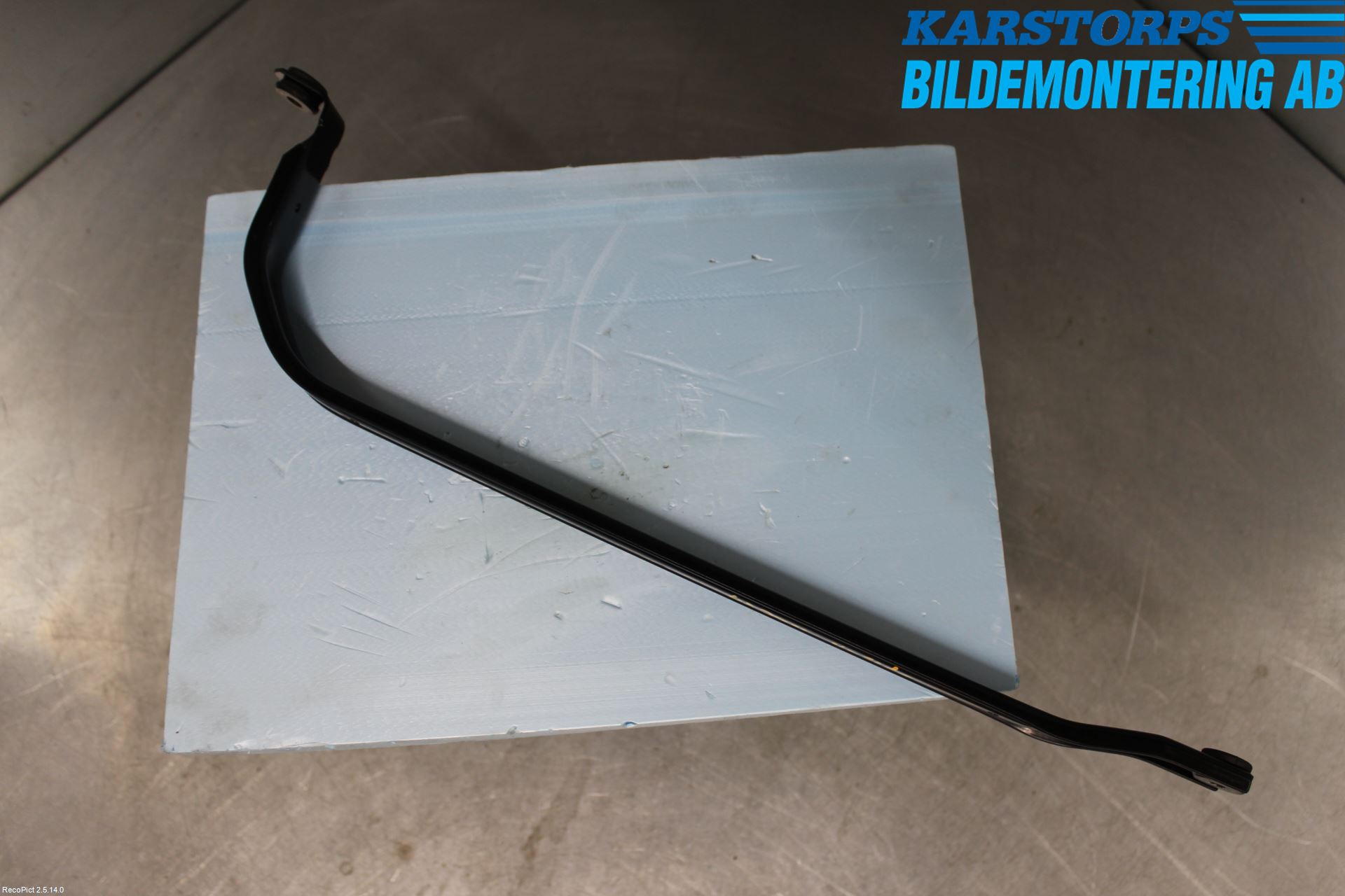 BMW 1 F20/F21 11-19 Drivstofftank Bånd-Feste