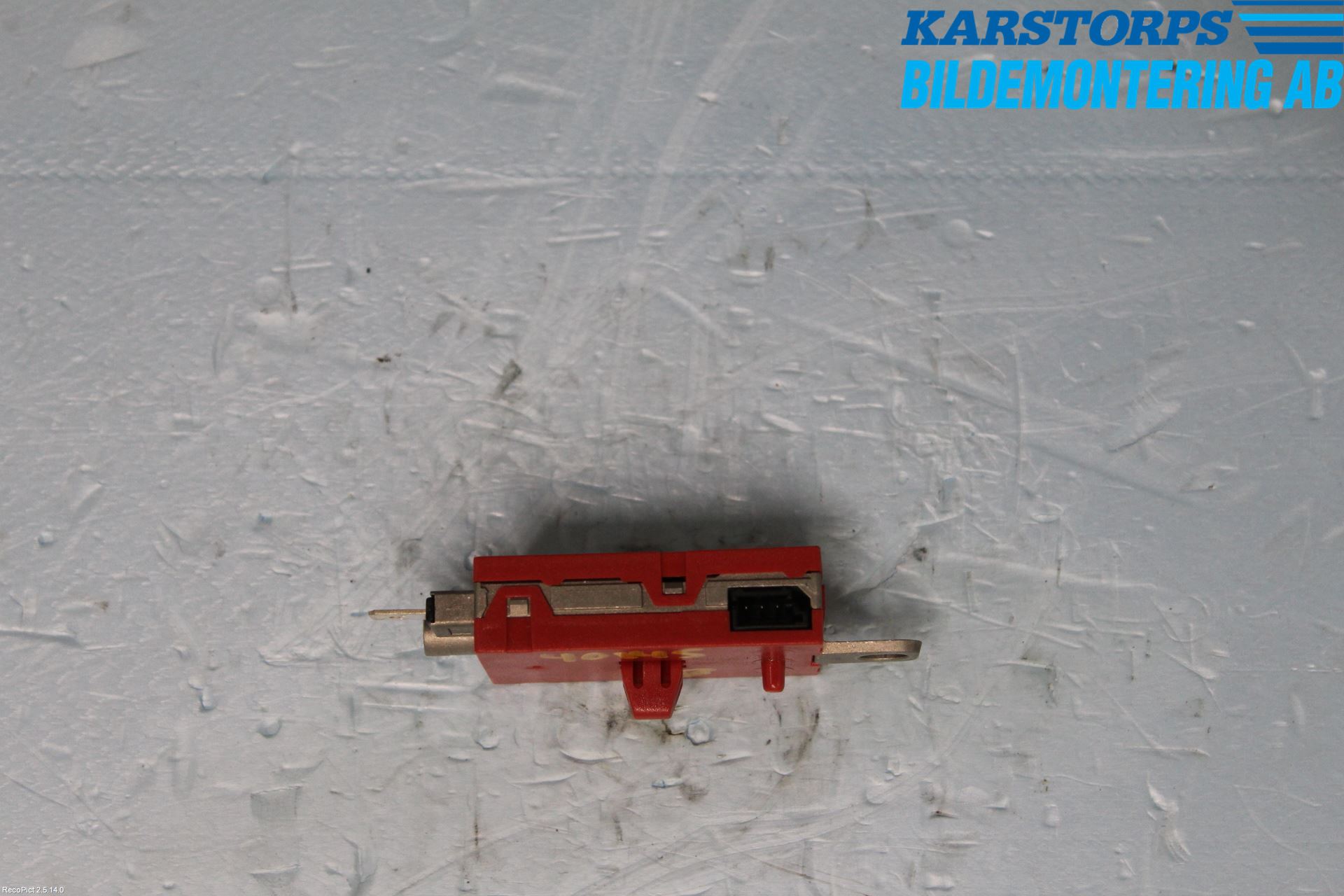 Volvo V40 CROSS COUNTRY 13-19 Stereo Antenneforsterker