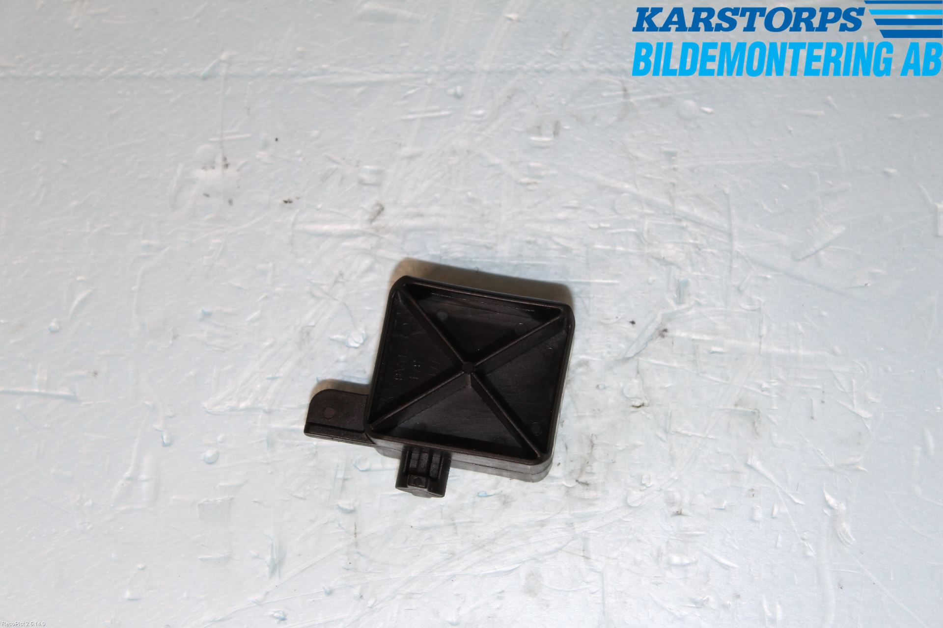 Volvo XC60 14-17 Radiator Feste - Ramme - Bjelk