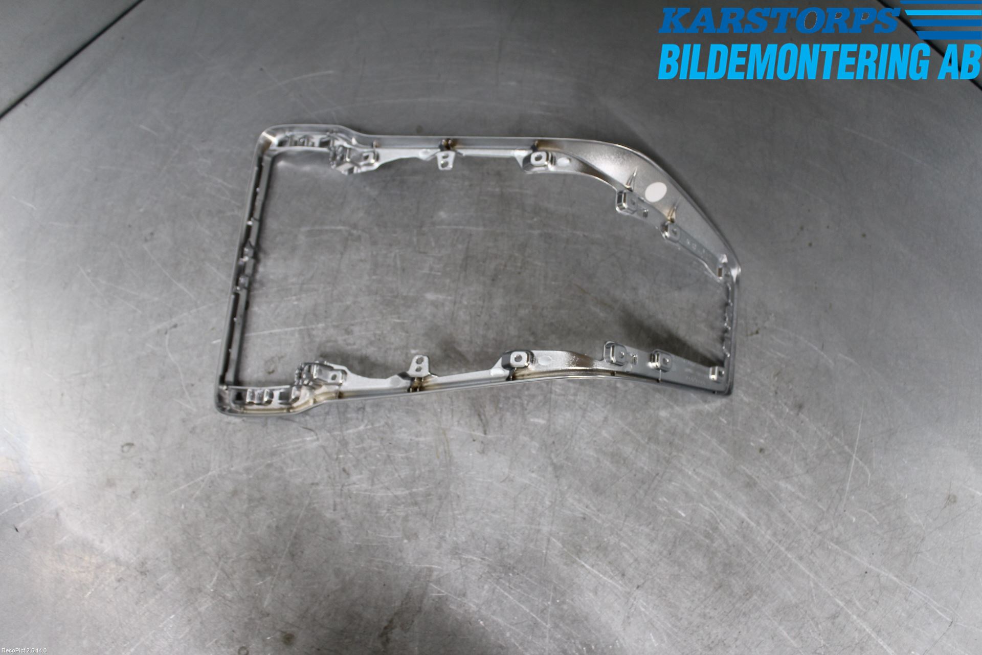 Volvo V40 CROSS COUNTRY 13-19 Instrumentkonsoll Midt