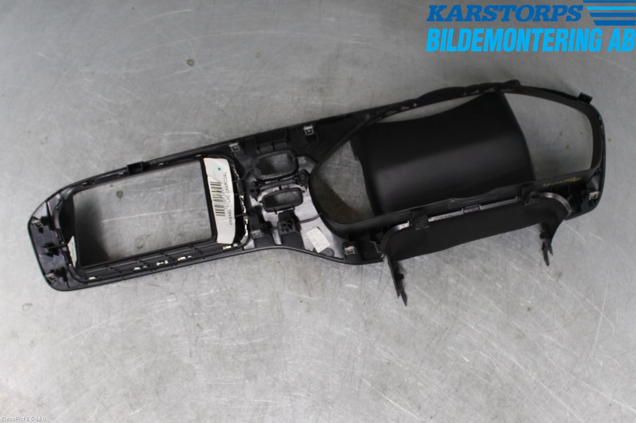Volvo V40 CROSS COUNTRY 13-19 Instrument Ramme