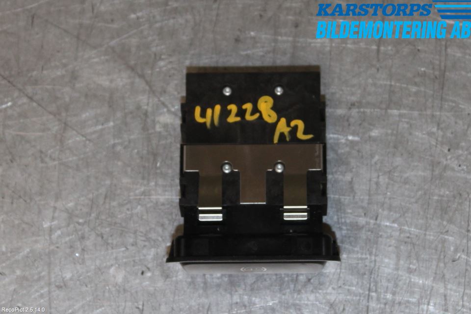 Mercedes-Benz MB GL/GLS-KLASS (X166) 12-19 Bryter Parkeringsbrems