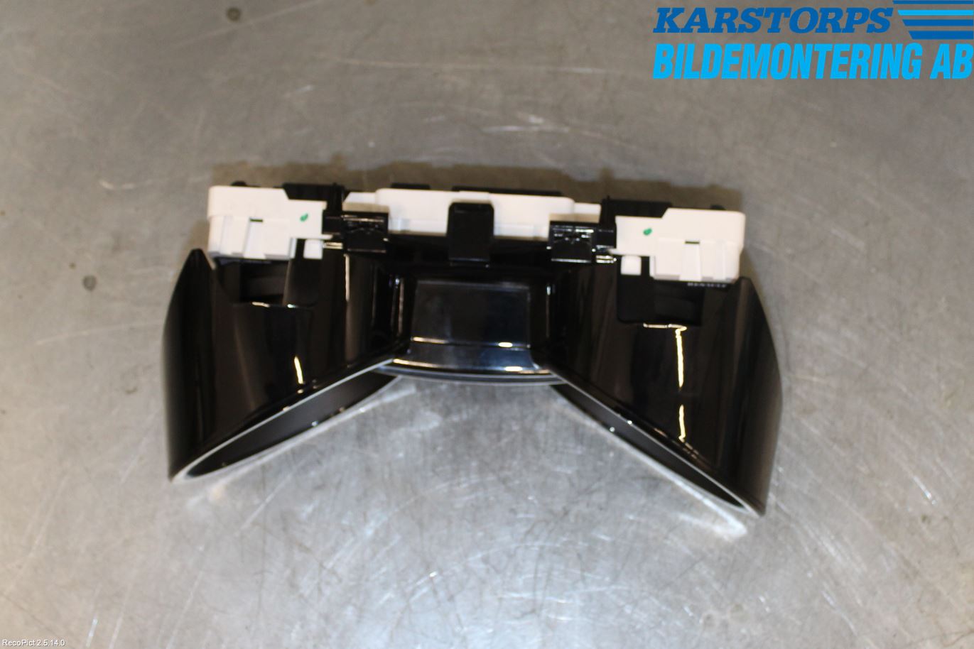 Renault CLIO IV 12-16 Instr Kombinert