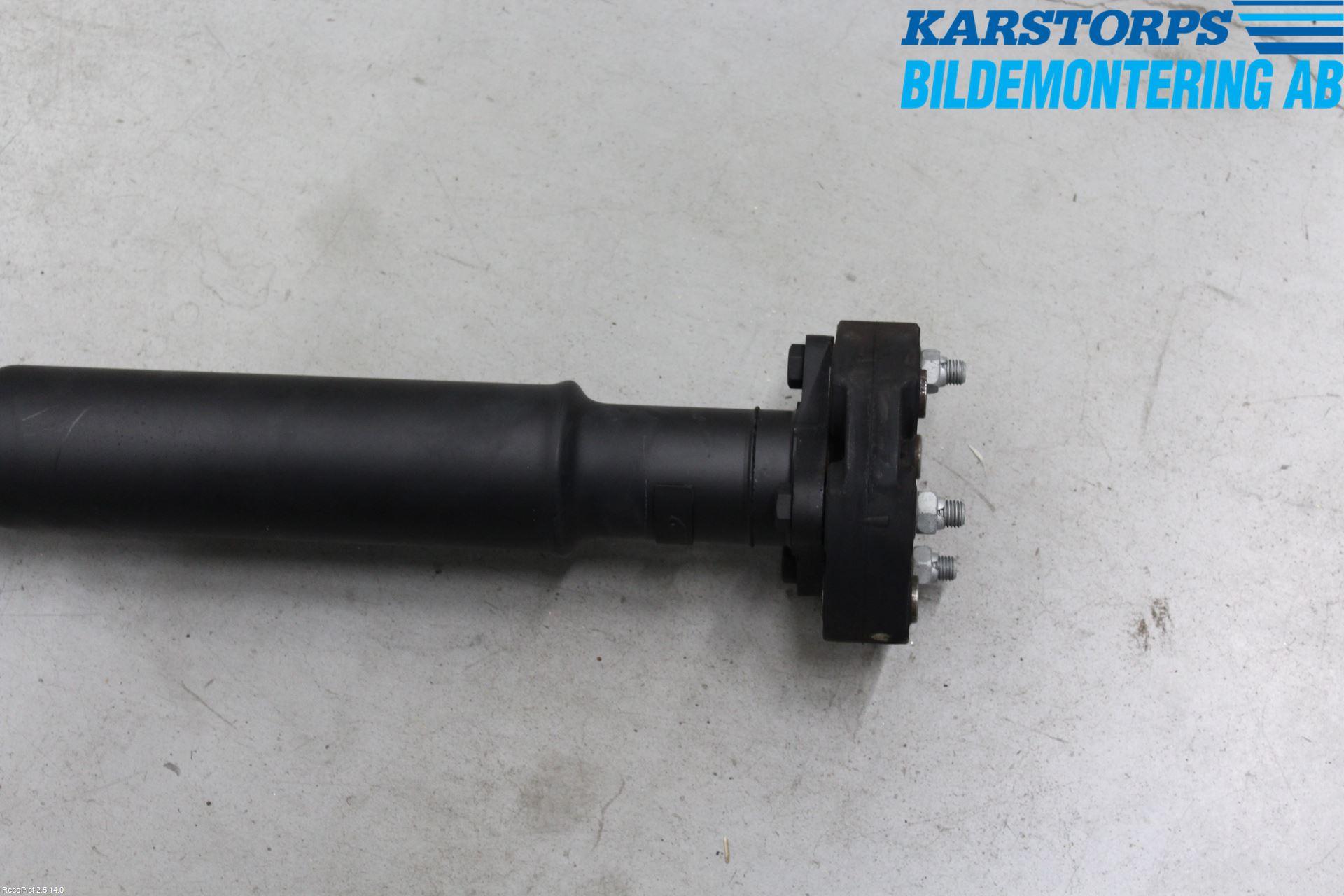 BMW 5 F10/F11/F18 09-17 Mellomaksel Kompl