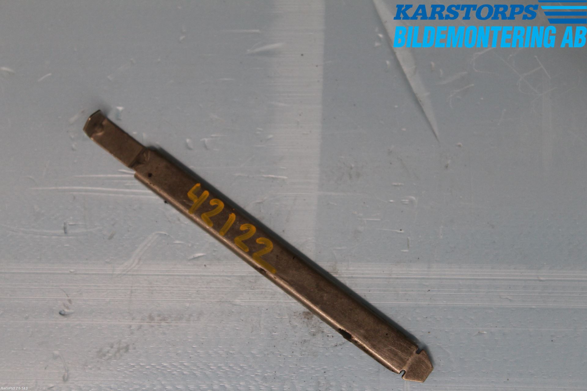 Volvo V50 04-07 Frontlykt Holder-Feste