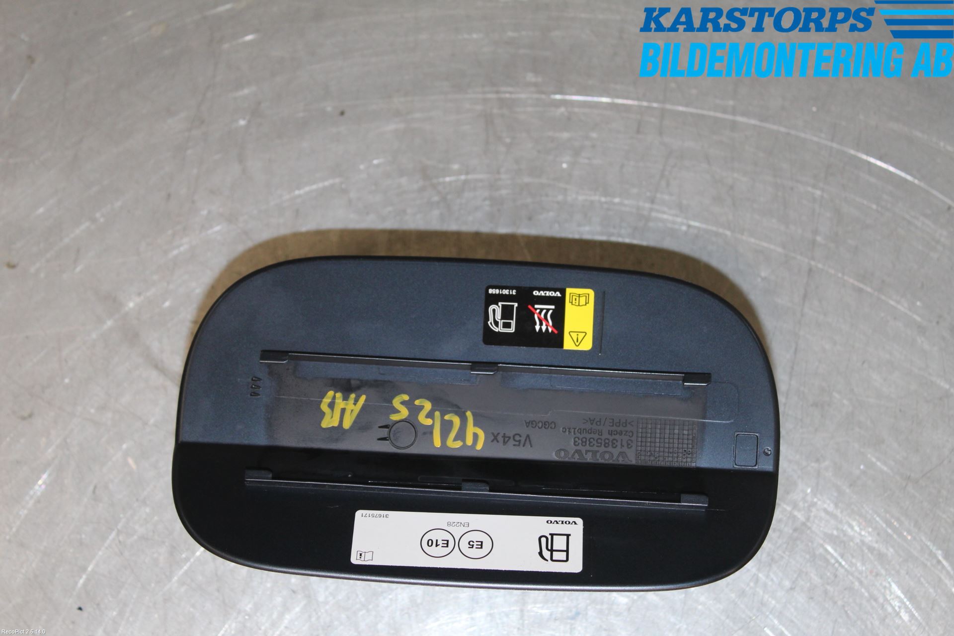 Volvo V90 17->> Drivstoff Tankluke