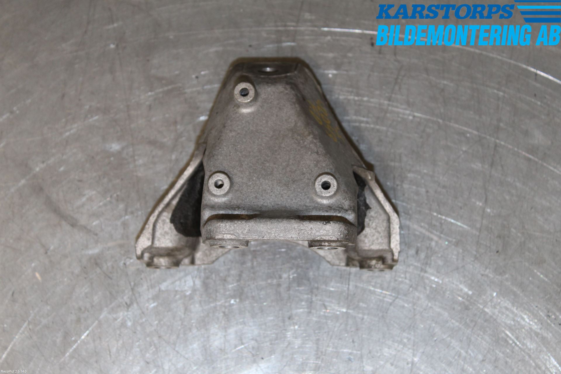 BMW 5 F10/F11/F18 09-17 Motor Feste Stål-Alu