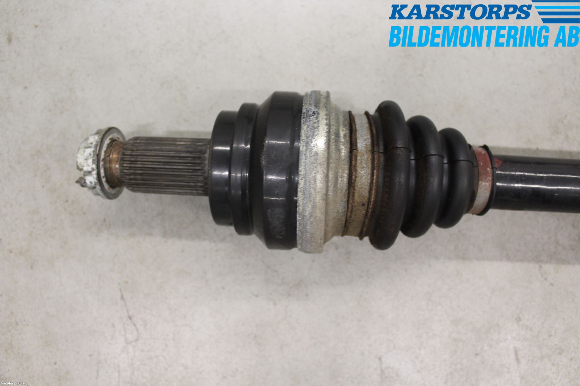 BMW 5 F10/F11/F18 09-17 Drivaksel Bak Kompl Venstre