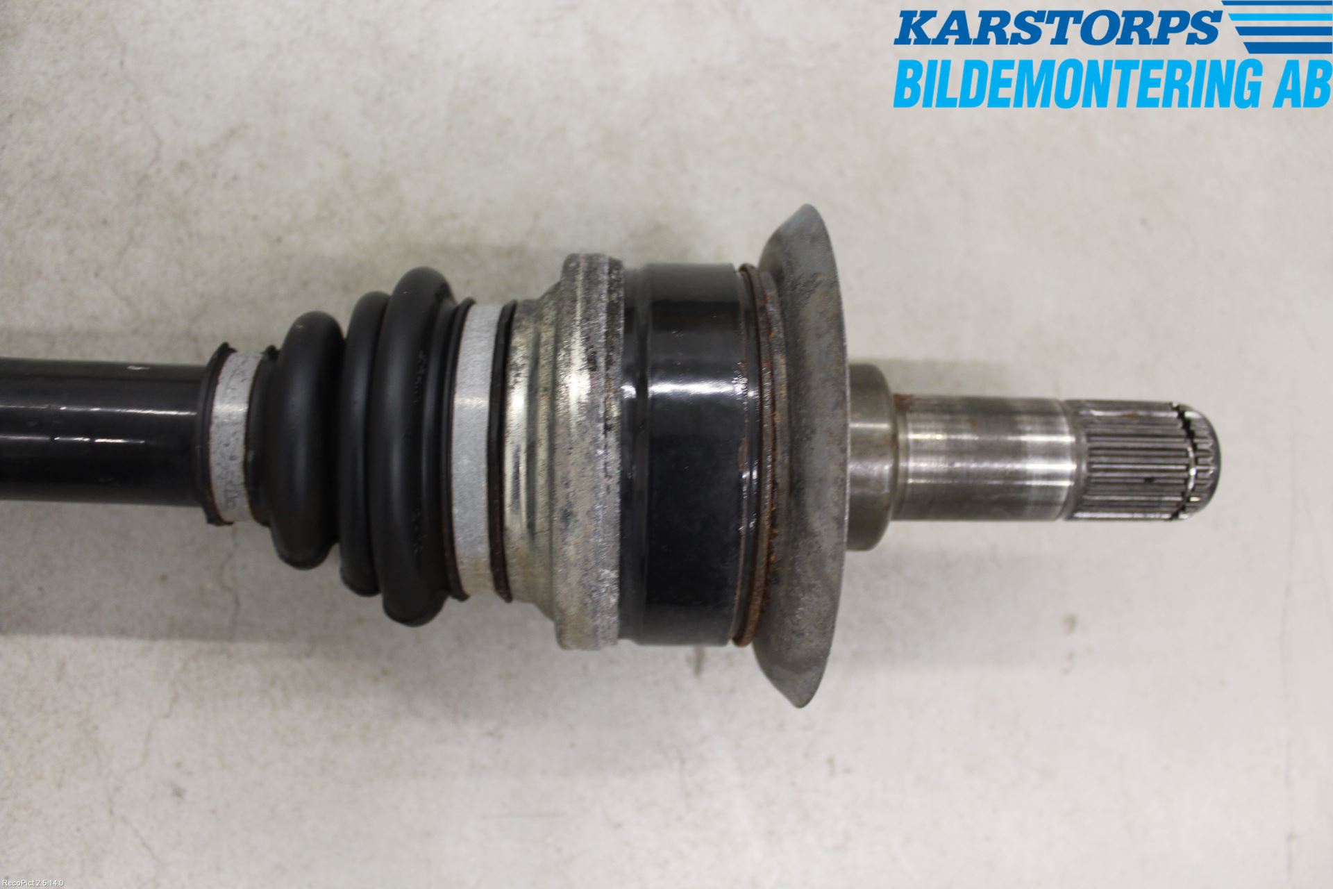 BMW 5 F10/F11/F18 09-17 Drivaksel Bak Kompl Venstre