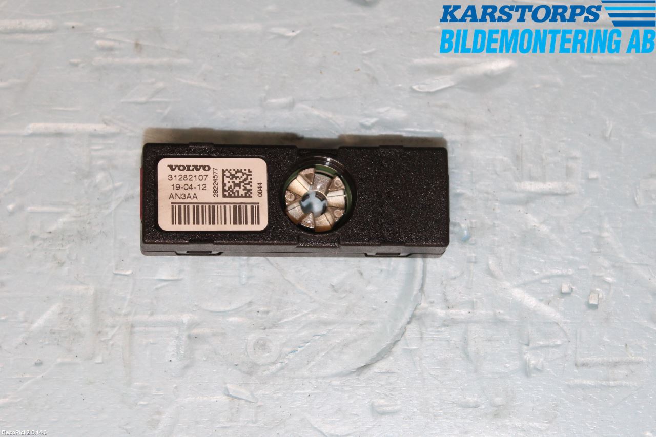 Volvo V60 11-13 Stereo Antenneforsterker