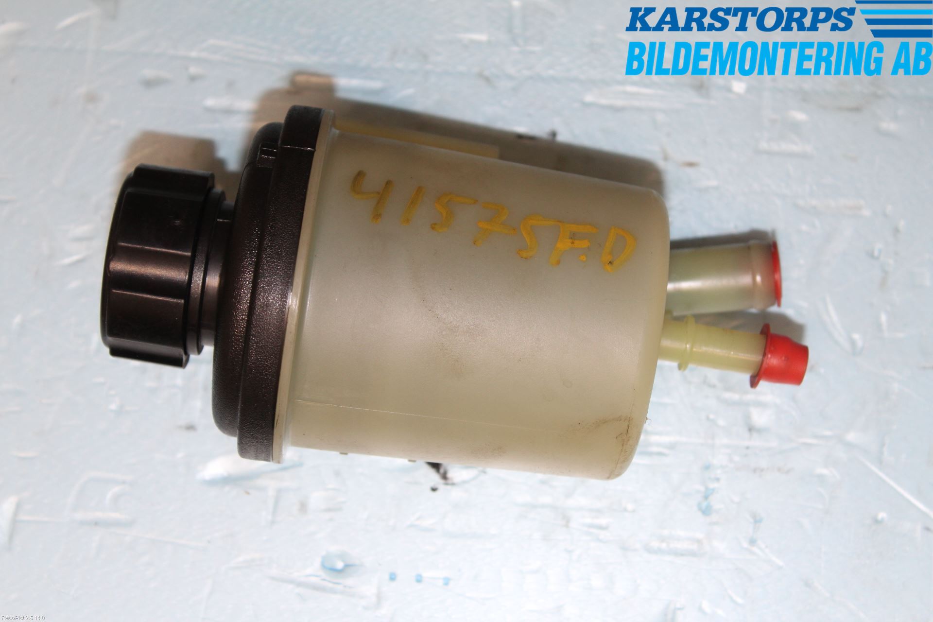 Volvo V60 14-18 Servo Oljebeholder