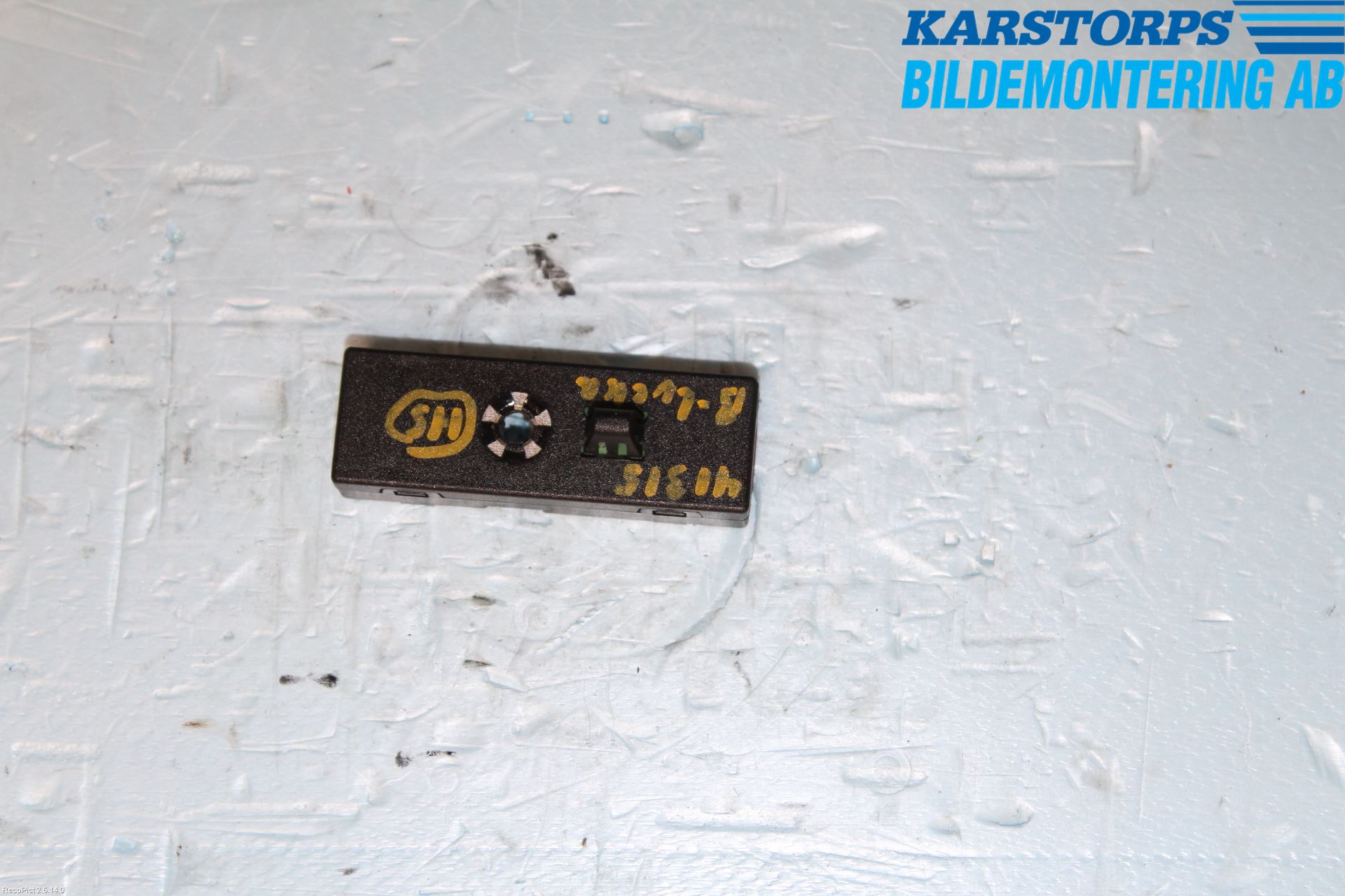 Volvo V40 12-19 Stereo Antenneforsterker
