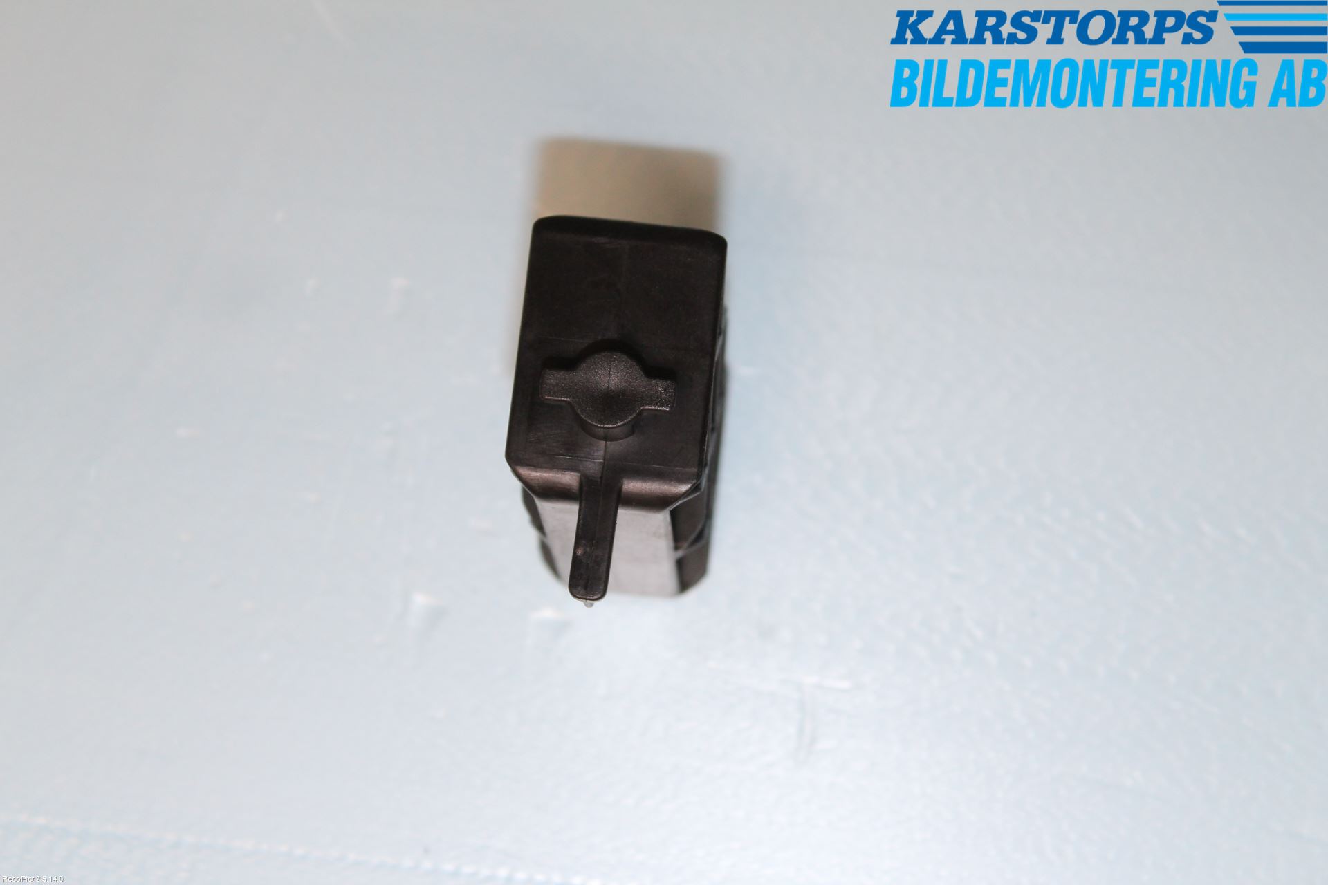 Volvo V70 14-16 Radiator Feste - Ramme - Bjelk