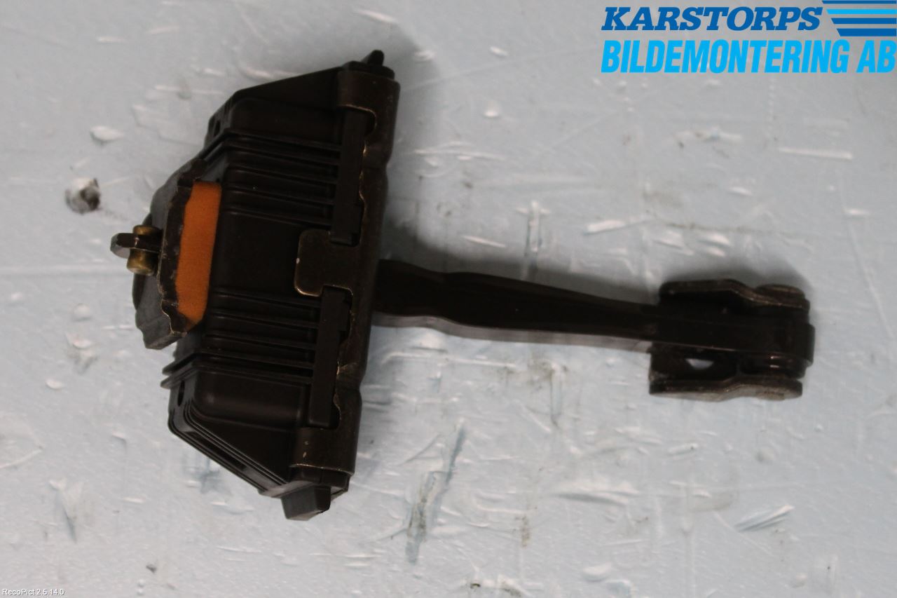 BMW 3 E90/91 SED/TOU 05-12 Dørstopper