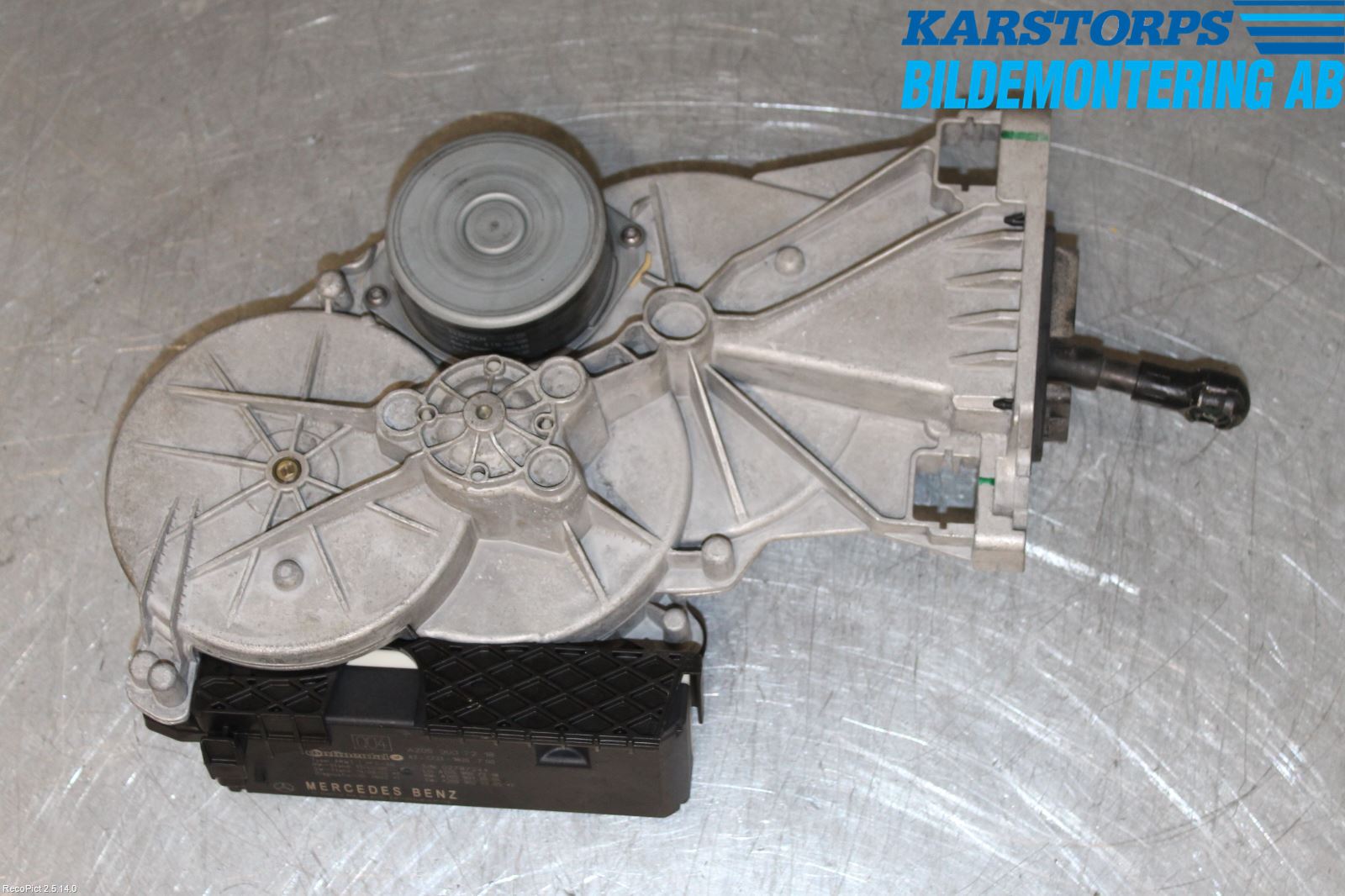 Mercedes-Benz MB C-KLASS (W205) 14-21 Baklukeåpner Automatisk