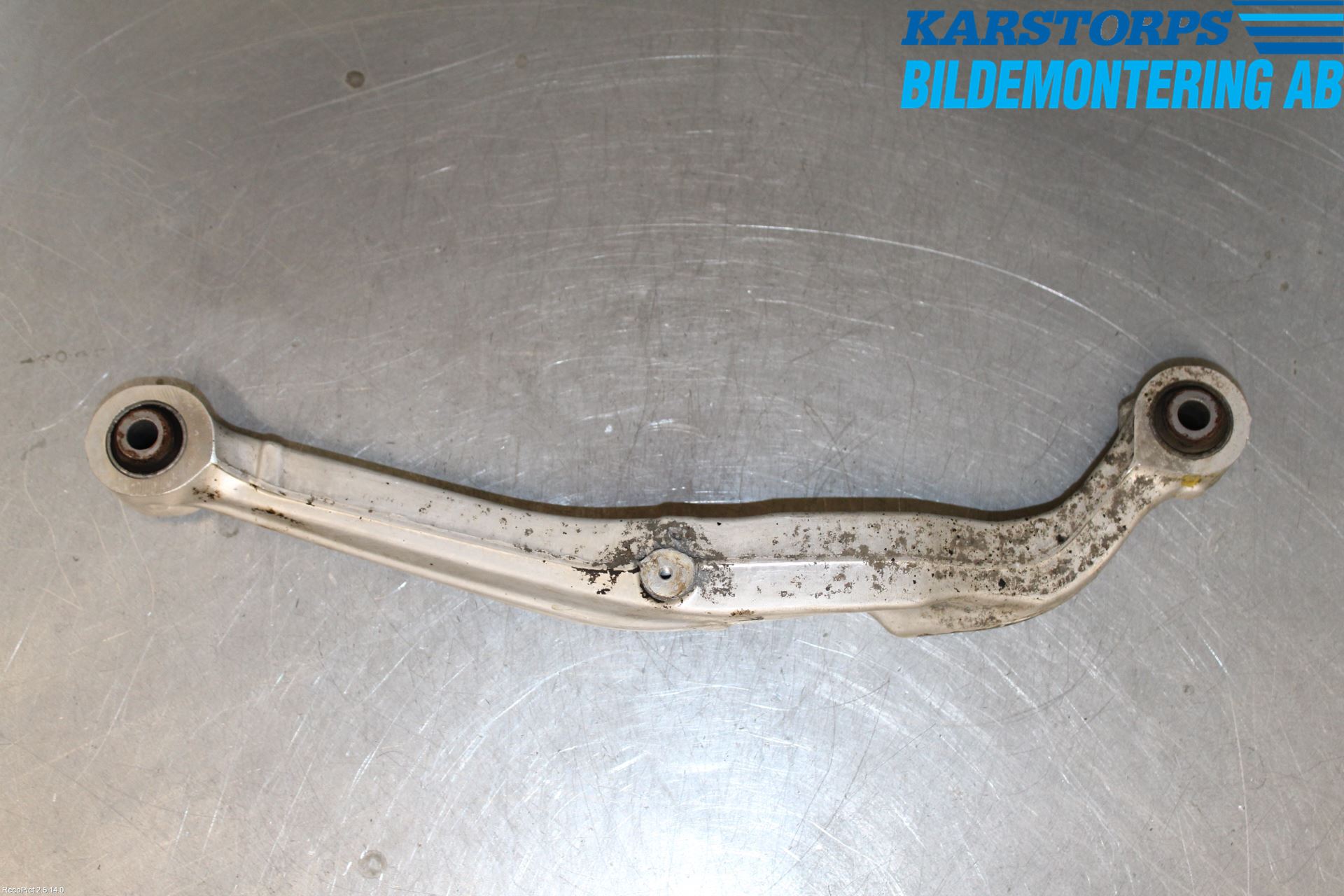 Nissan QASHQAI   07-10 Bærearm Bak Venstre Øvre