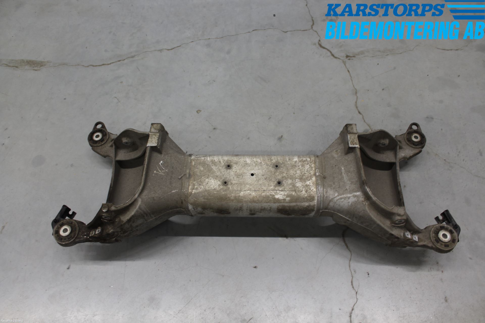 Peugeot 508 11-18 Bakaksel Feste Travers-Ramme