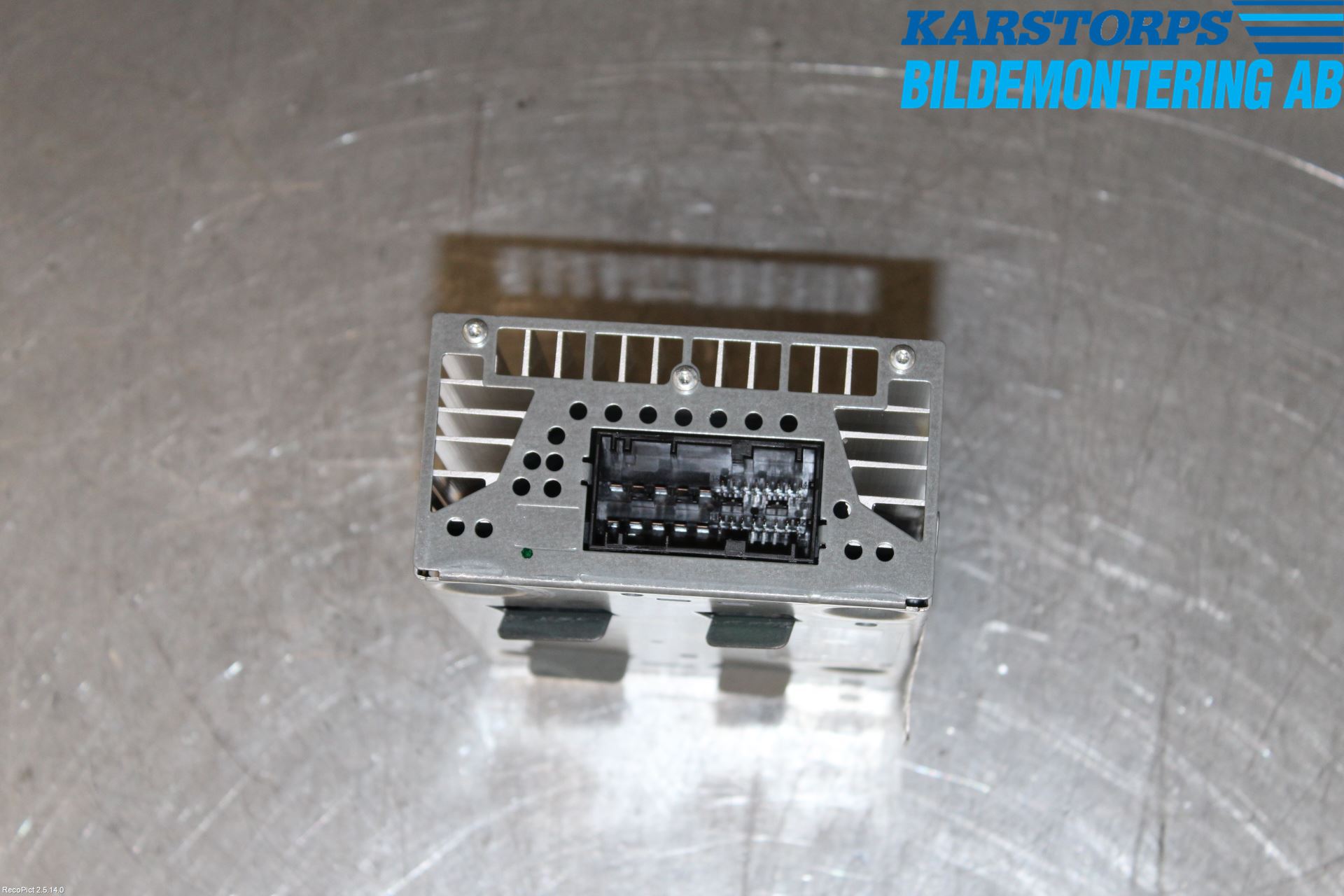 BMW 5 F10/F11/F18 09-17 Stereo Forsterker