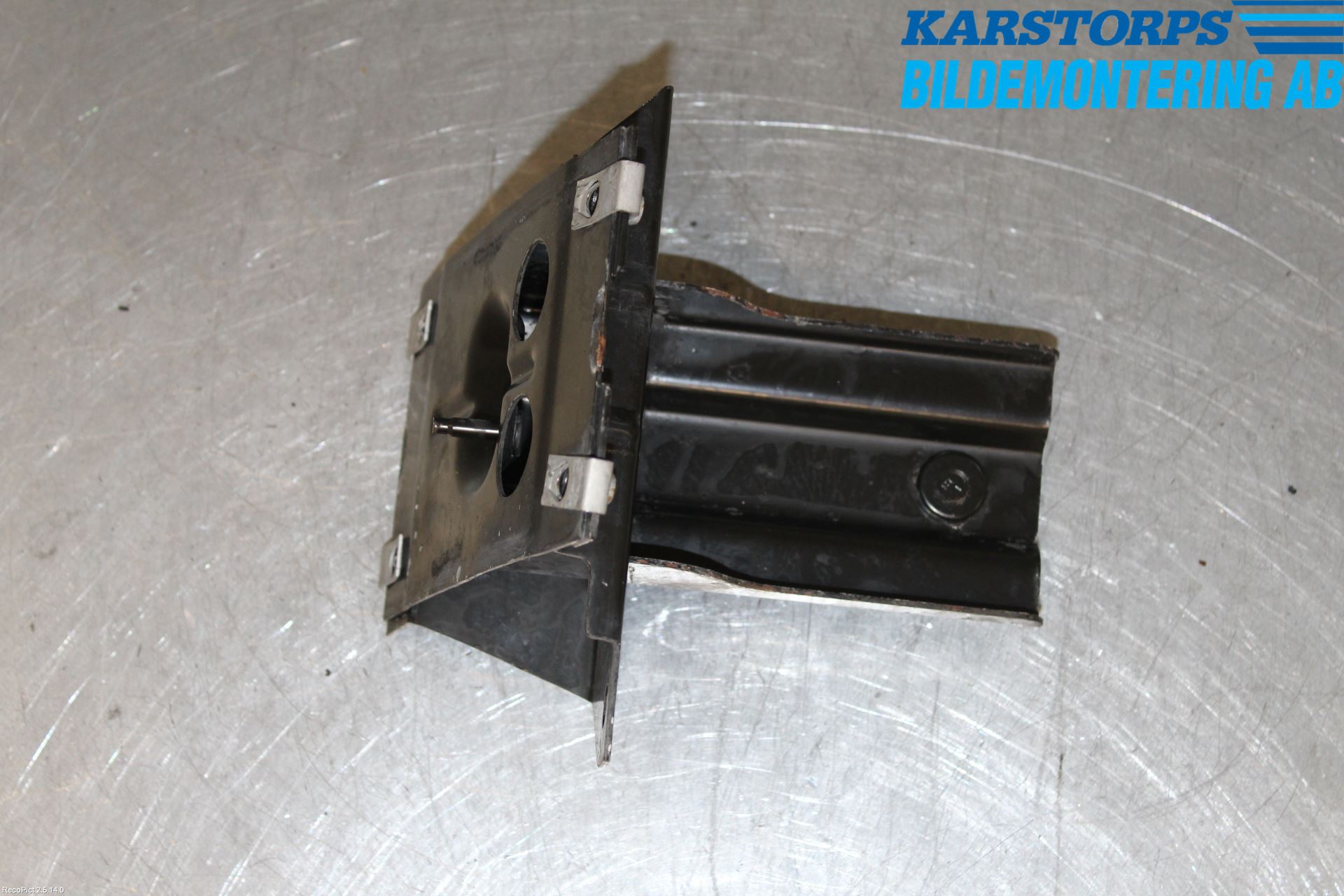 Cadillac DEVILLE Støtfanger Foran Feste