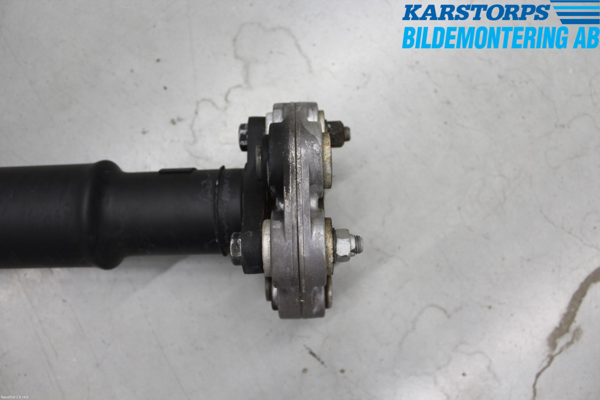 BMW 5 F10/F11/F18 09-17 Mellomaksel Kompl