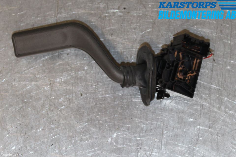 Volvo S40/V40    96-04 Bryter Ratt Visker - Spyler