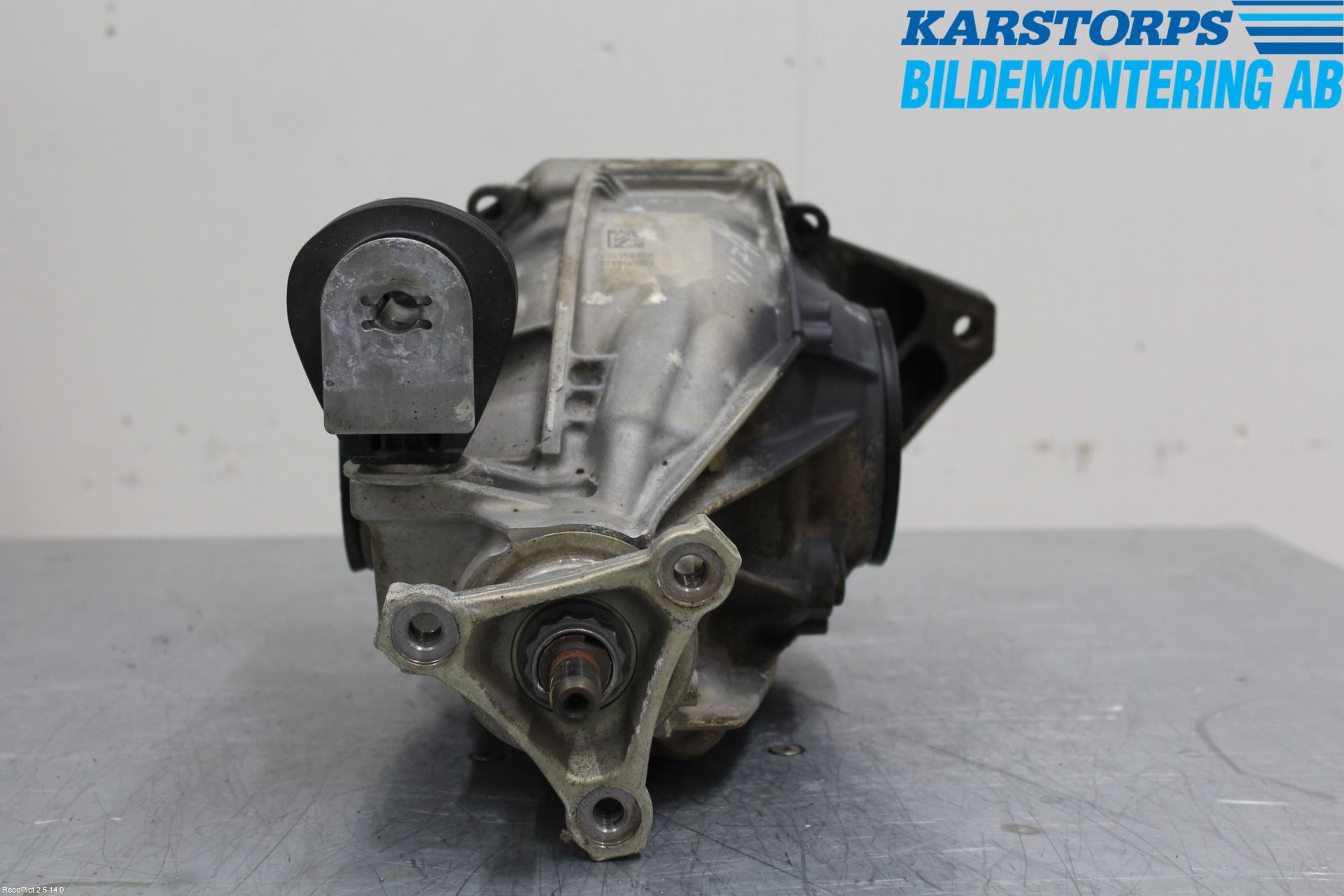 Mercedes-Benz MB C-KLASS (W205) 14-21 Bakaksel Kardang Bak -Diff