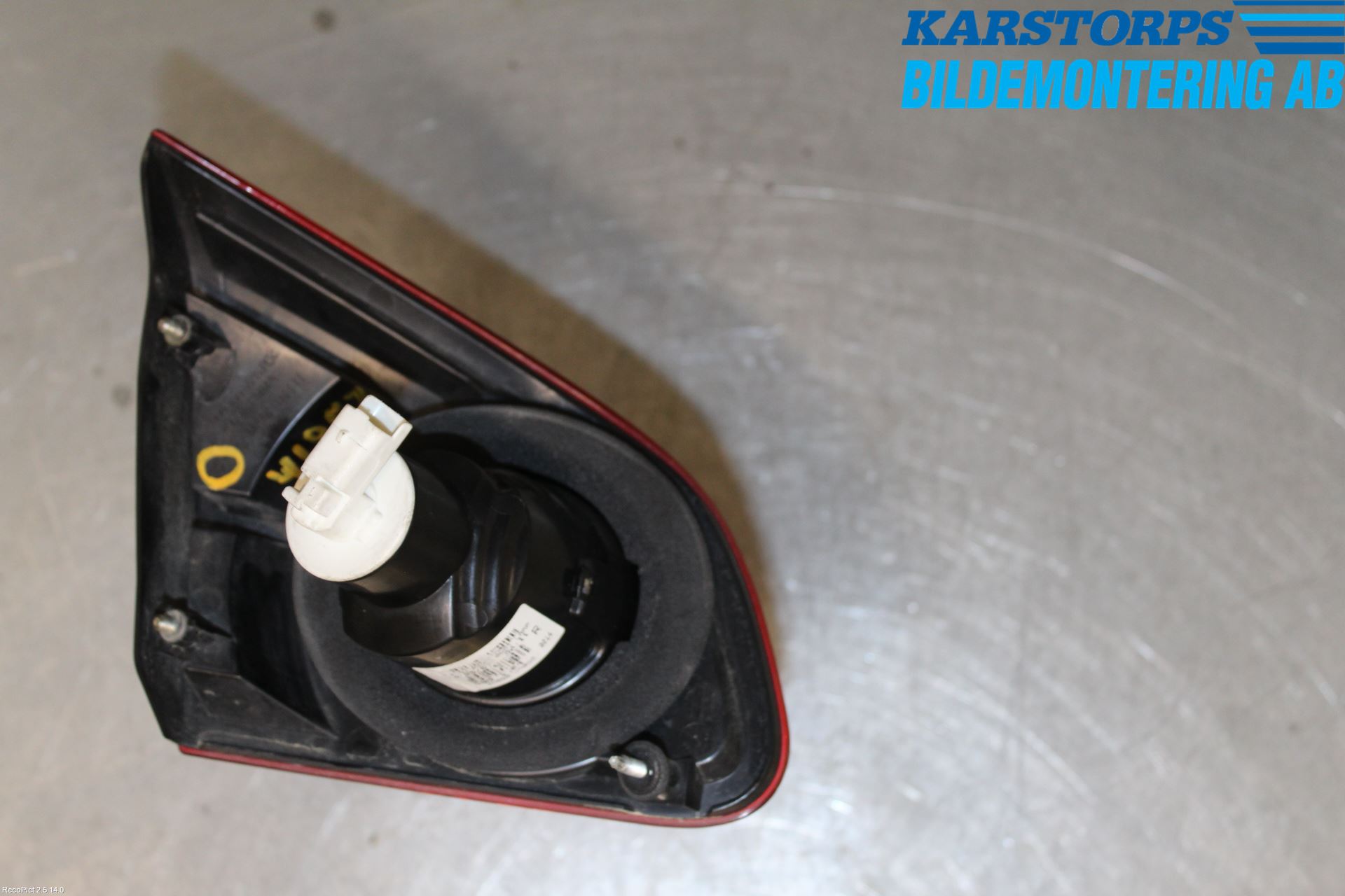 Nissan QASHQAI   07-10 Baklykt Høyre  På Luke(Indre)