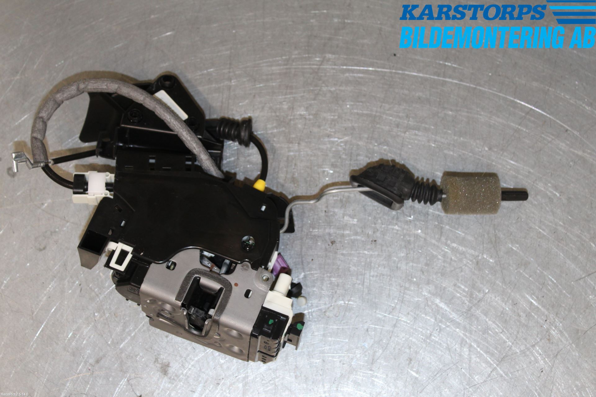 Mercedes-Benz MB C-KLASS (W204) 07-15 Dørlås - Låsekasse