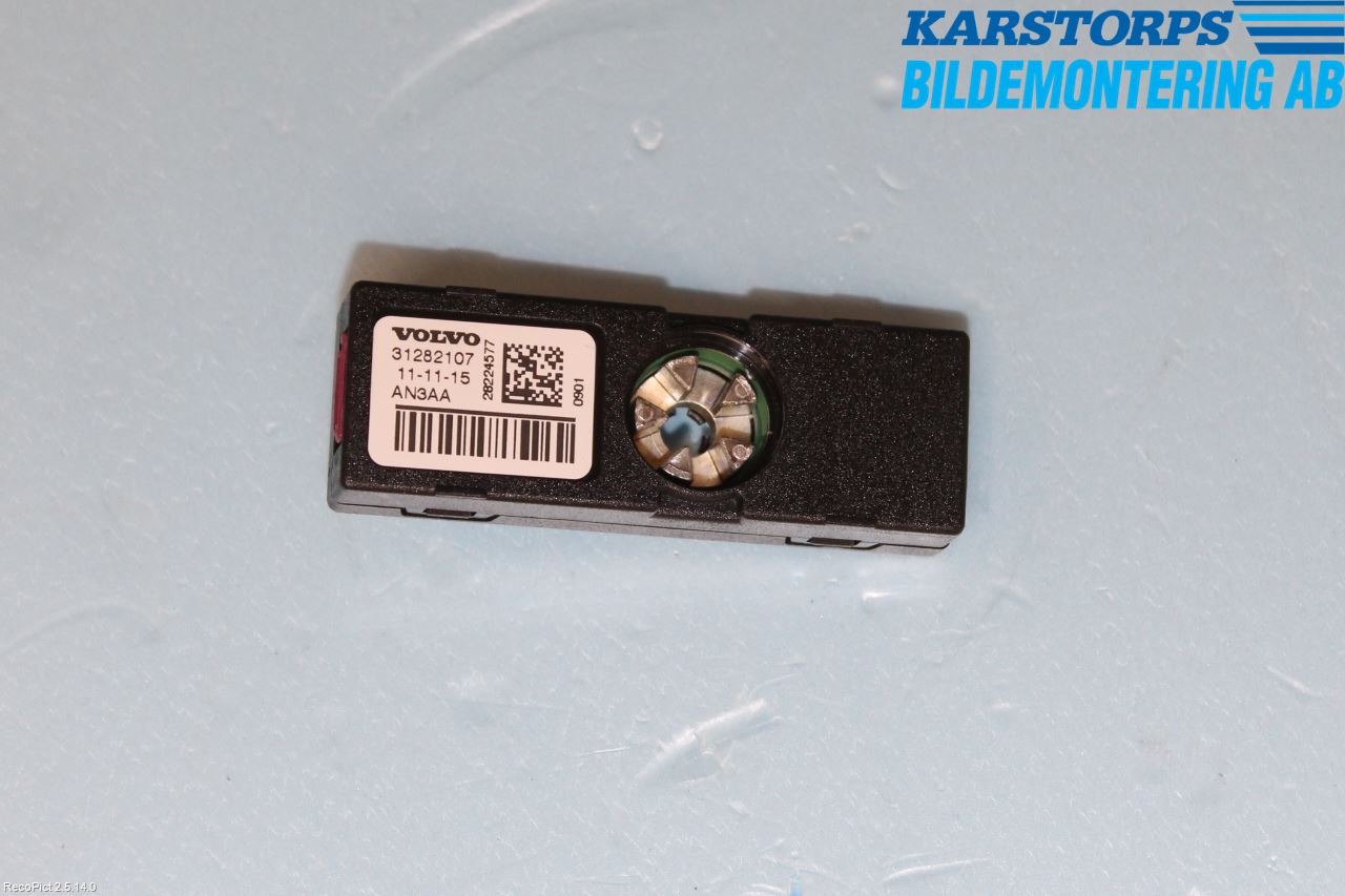 Volvo V40 12-19 Stereo Antenneforsterker