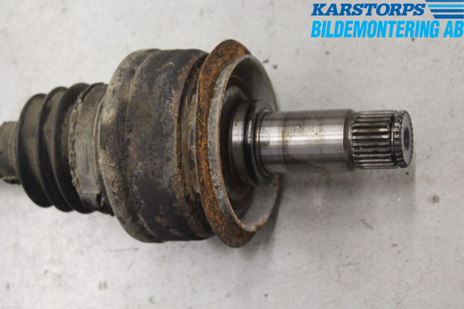 Mercedes-Benz MB C (203) 00-07 Drivaksel Bak Kompl Venstre