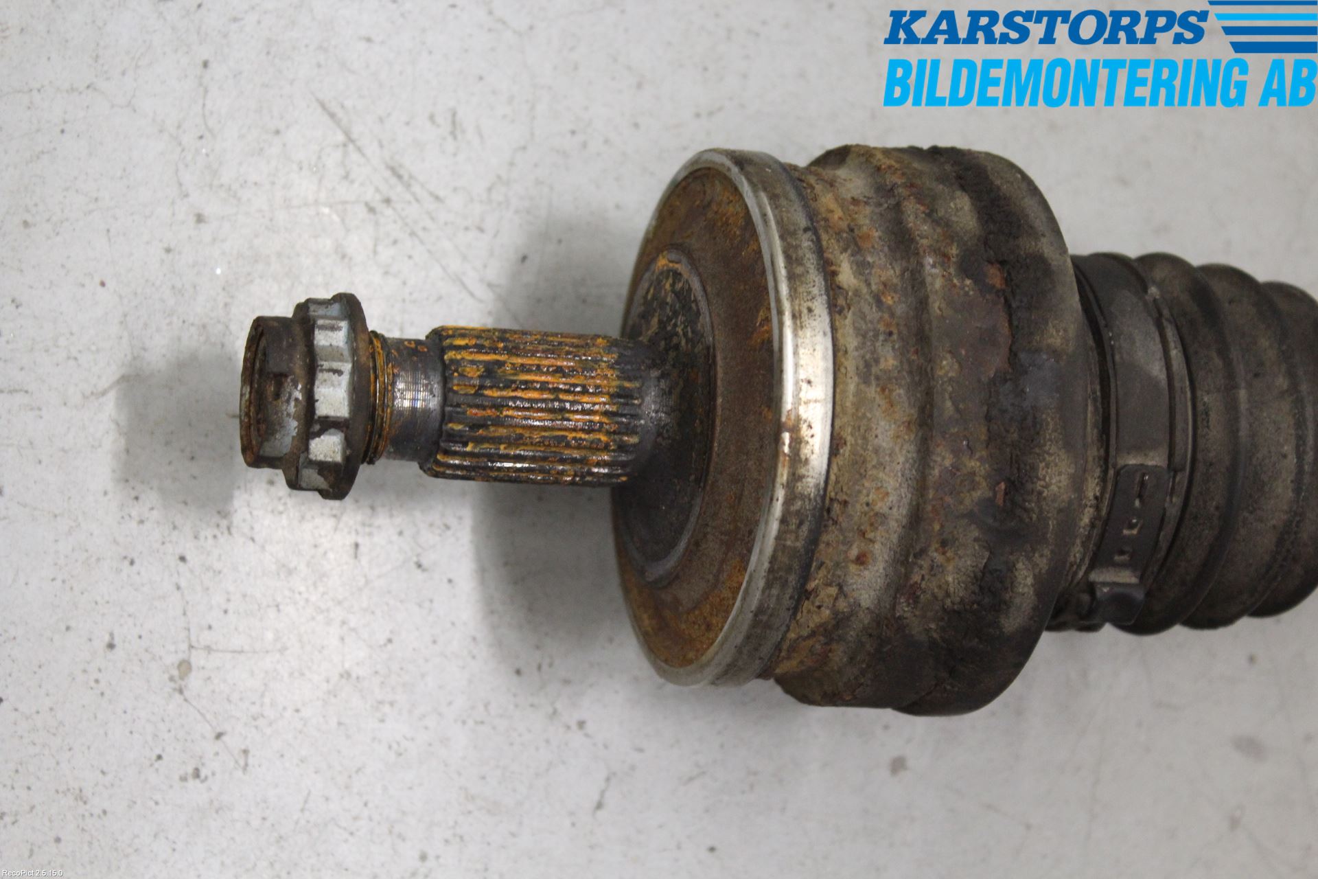 Mercedes-Benz MB C (203) 00-07 Drivaksel Bak Kompl Venstre