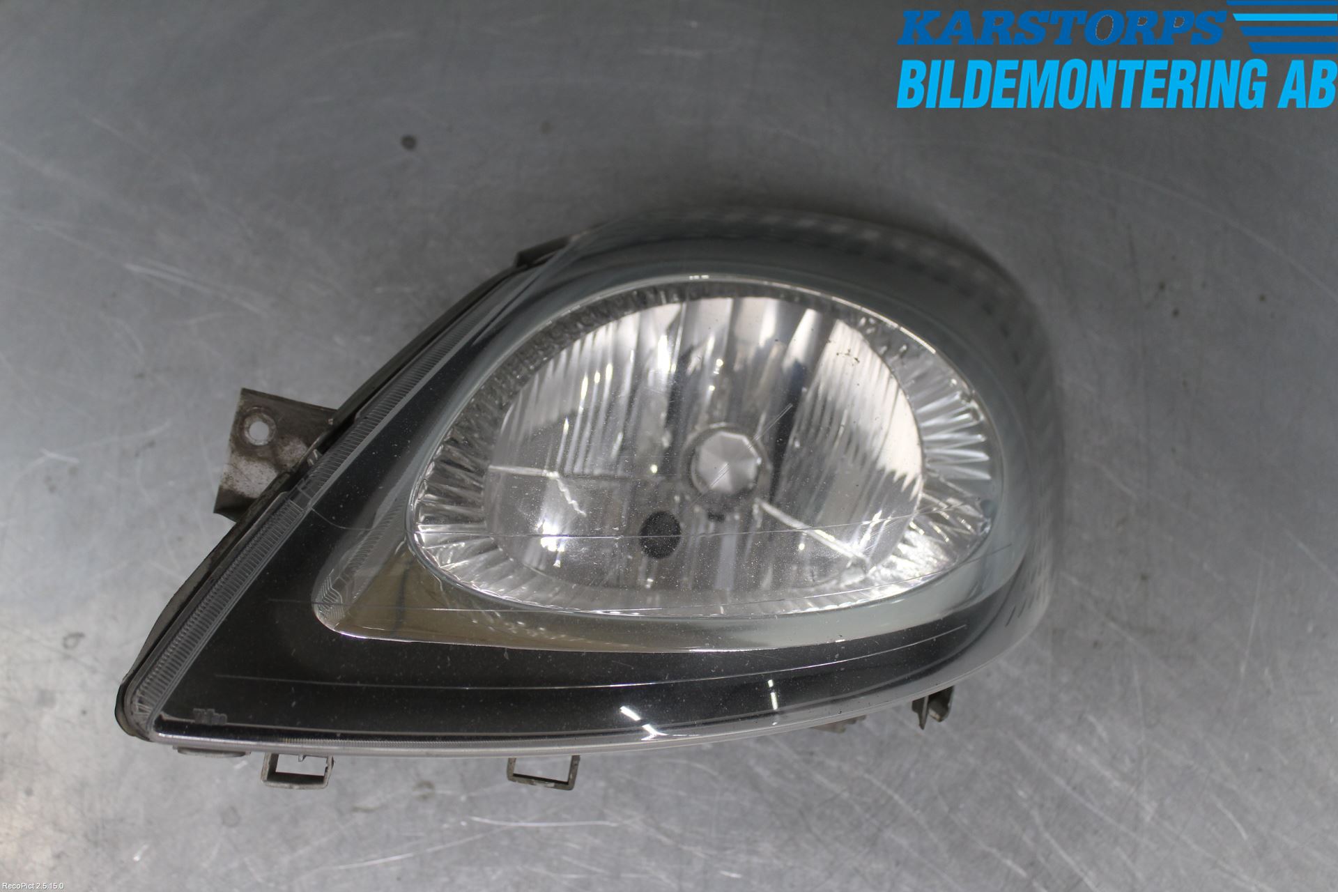 Renault TRAFIC   02-14 Frontlykt Venstre