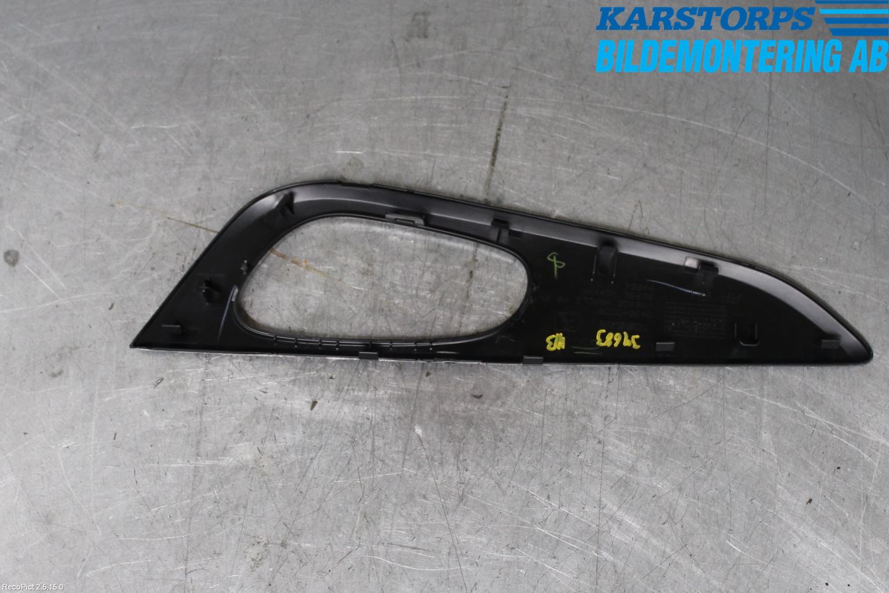 Nissan QASHQAI 14-17 Dørtrekk Innlegg Høyre