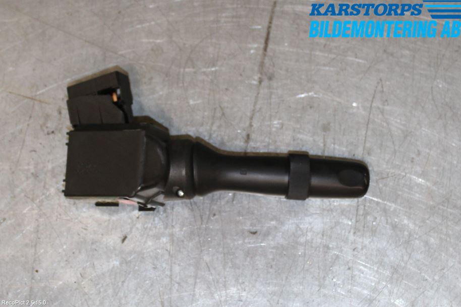 Toyota HILUX 05-16 Bryter Ratt Visker - Spyler