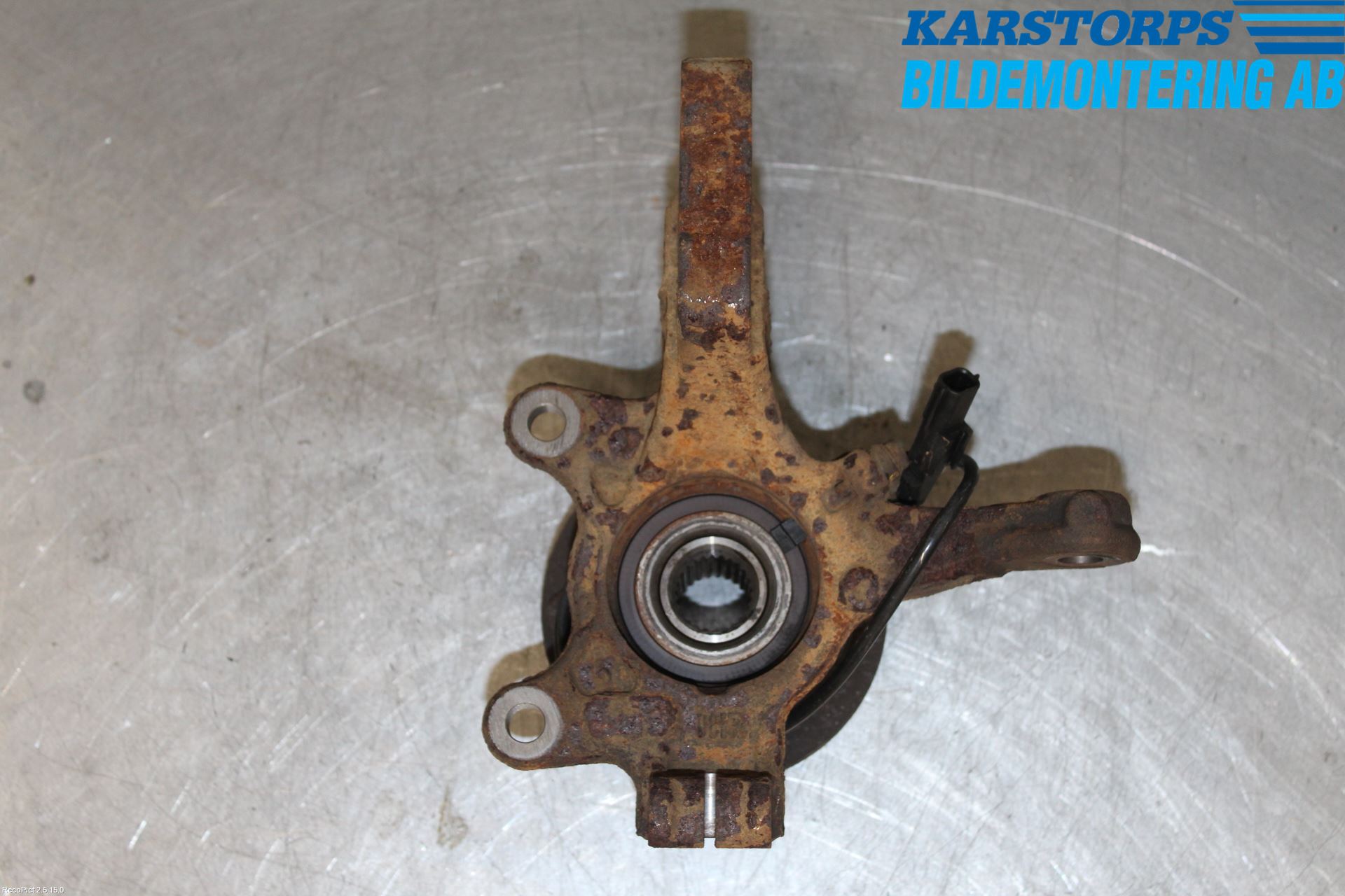Nissan MICRA 11-16 Spindel Hf
