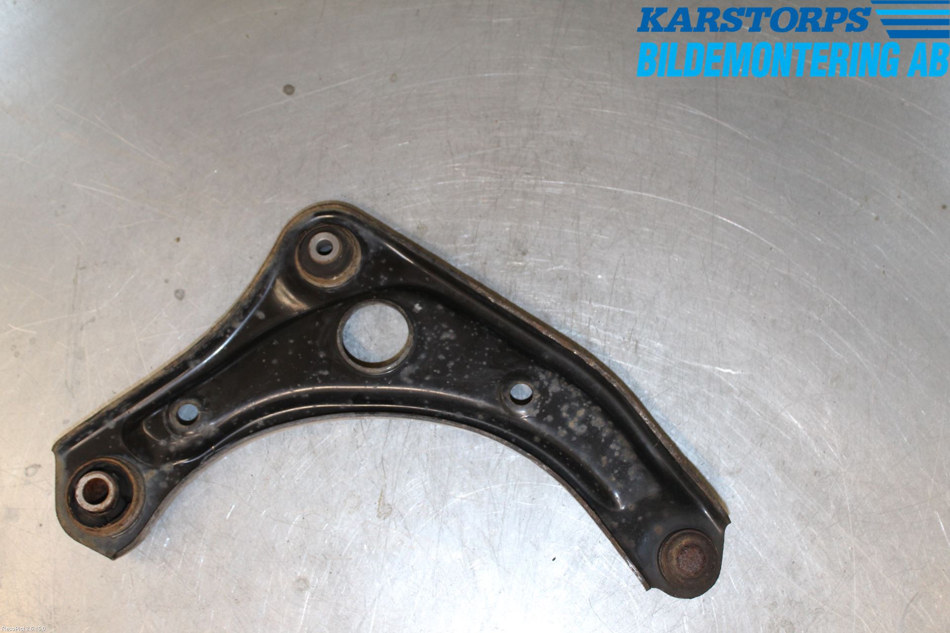 Nissan MICRA 11-16 Bærearm Foran Venstre Nedre